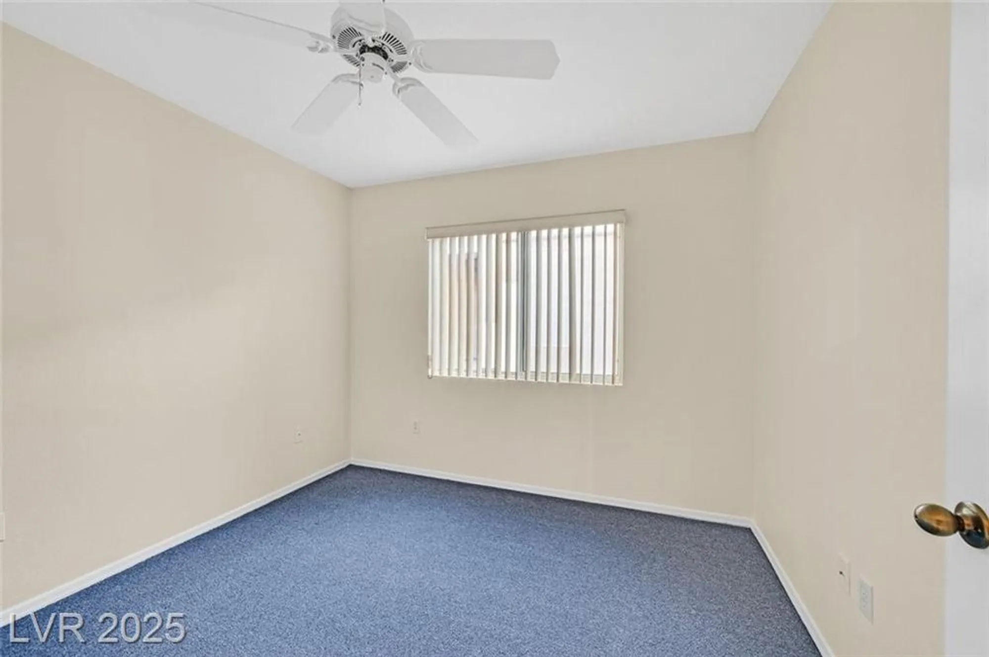 Property Slideshow image 16 of 25 | 2106 eagle watch dr, Henderson, NV, 89012