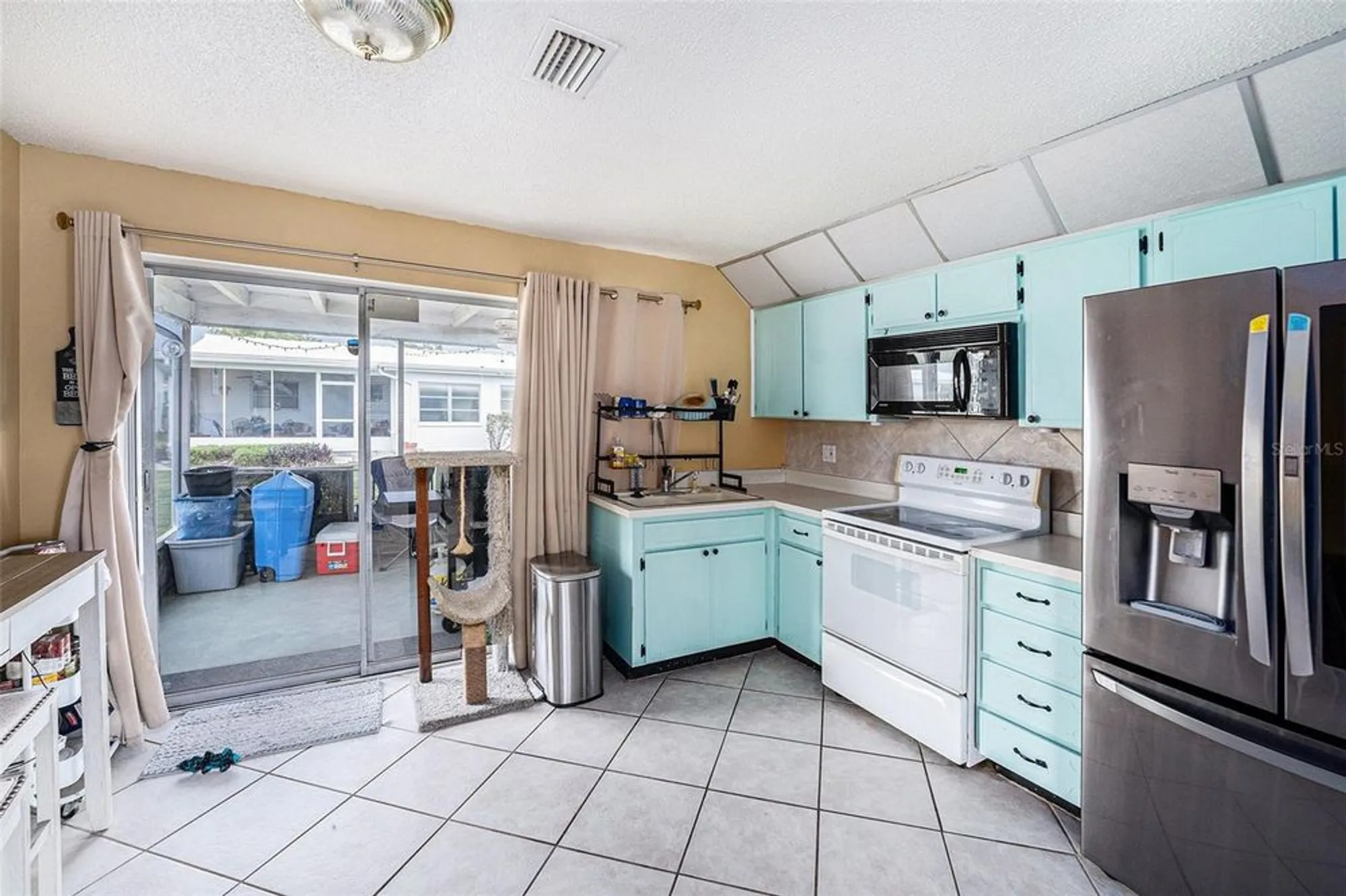 Property Slideshow image 11 of 30 | 4325 93rd ter, Pinellas Park, FL, 33782