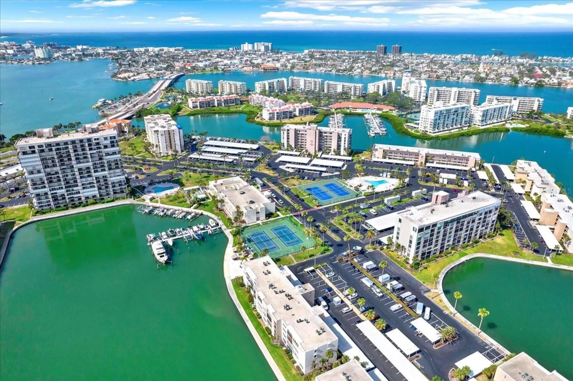 Property Slideshow image 19 of 29 | 7625 sun island dr 304, South Pasadena, FL, 33707