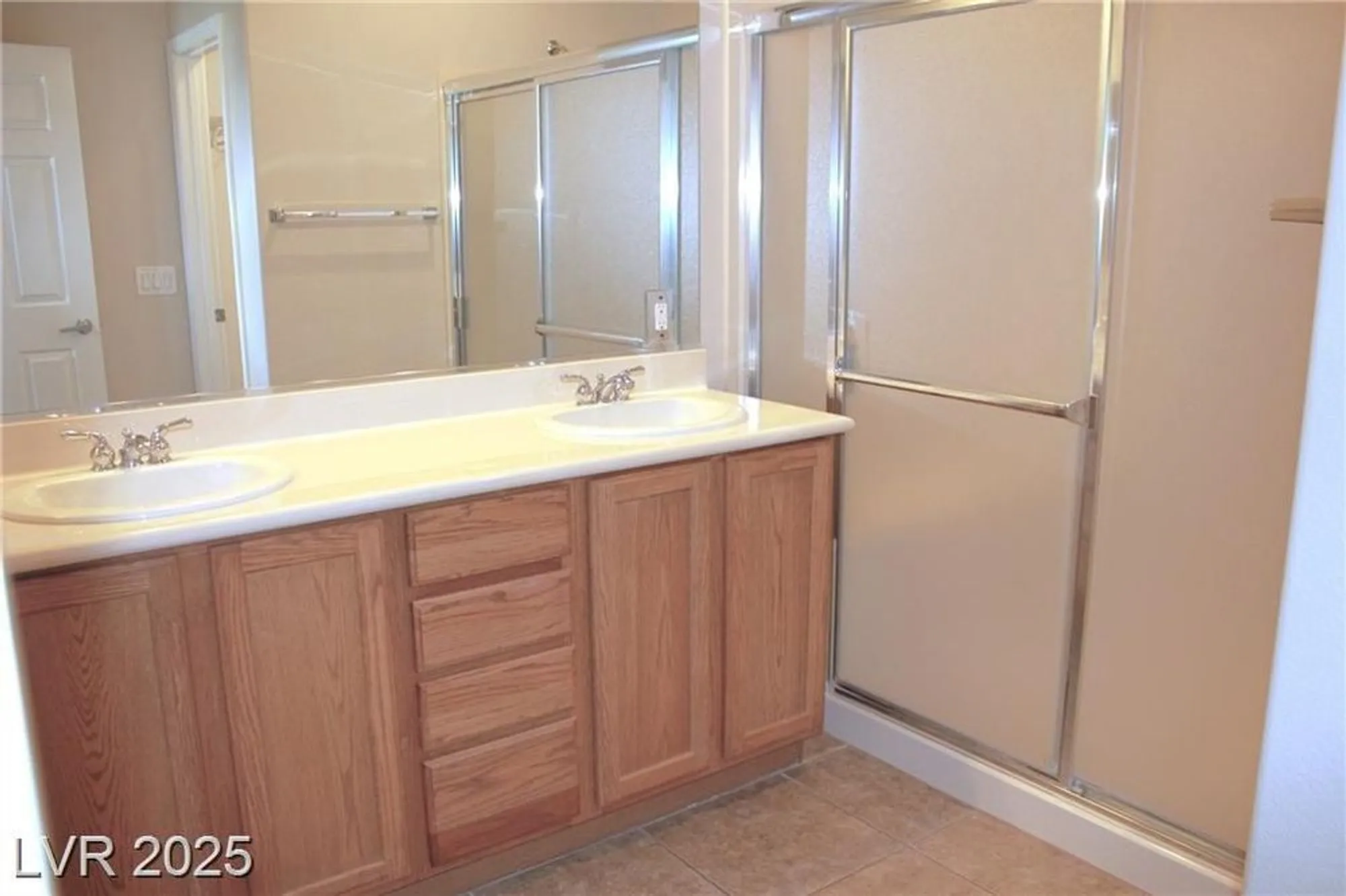 Property Slideshow image 8 of 20 | 2212 sawtooth mountain dr, Henderson, NV, 89044