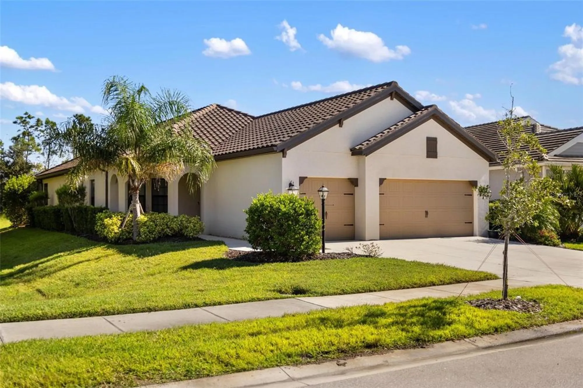 Property Slideshow image 1 of 75 | 13145 steinhatchee loop, Venice, FL, 34293