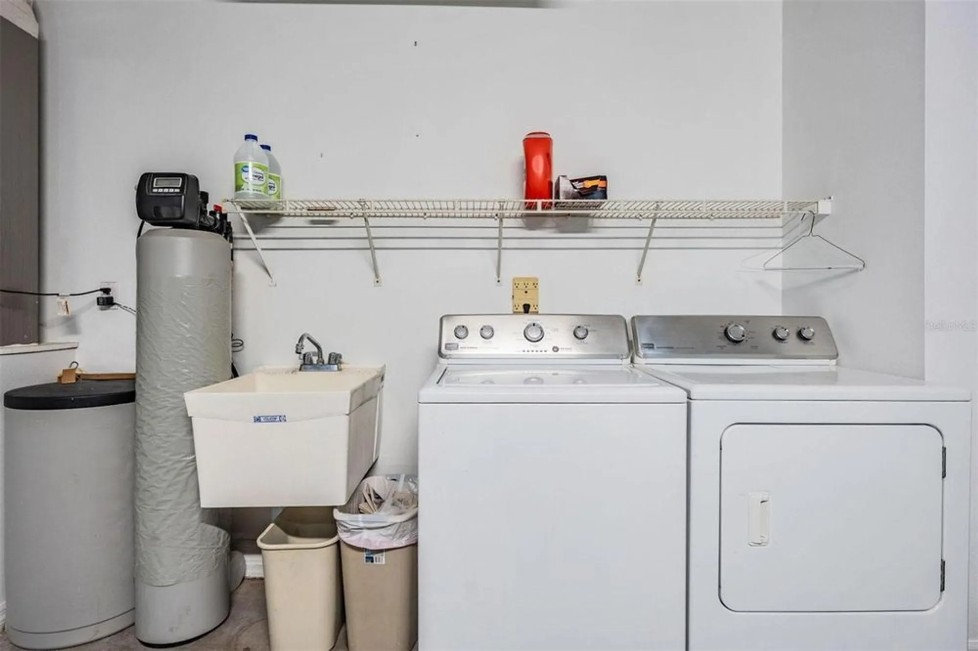 Property Slideshow image 23 of 62 | 2335 e del webb blvd, Sun City Center, FL, 33573