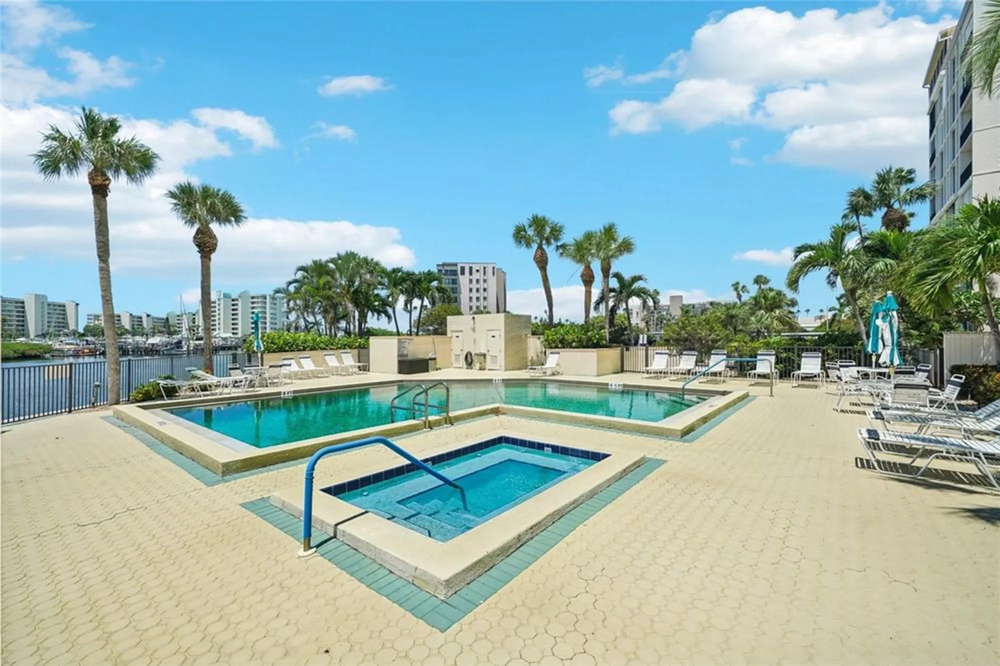 Property Slideshow image 40 of 66 | 7400 sun island dr 802, South Pasadena, FL, 33707