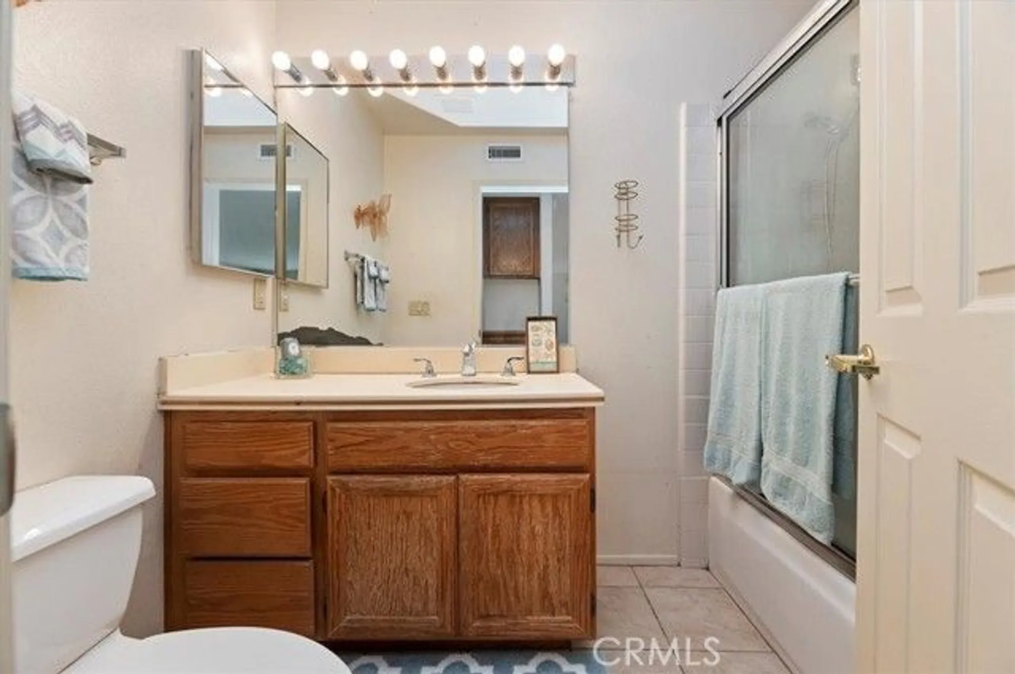 Property Slideshow image 30 of 52 | 40432 via siena, Murrieta, CA, 92562