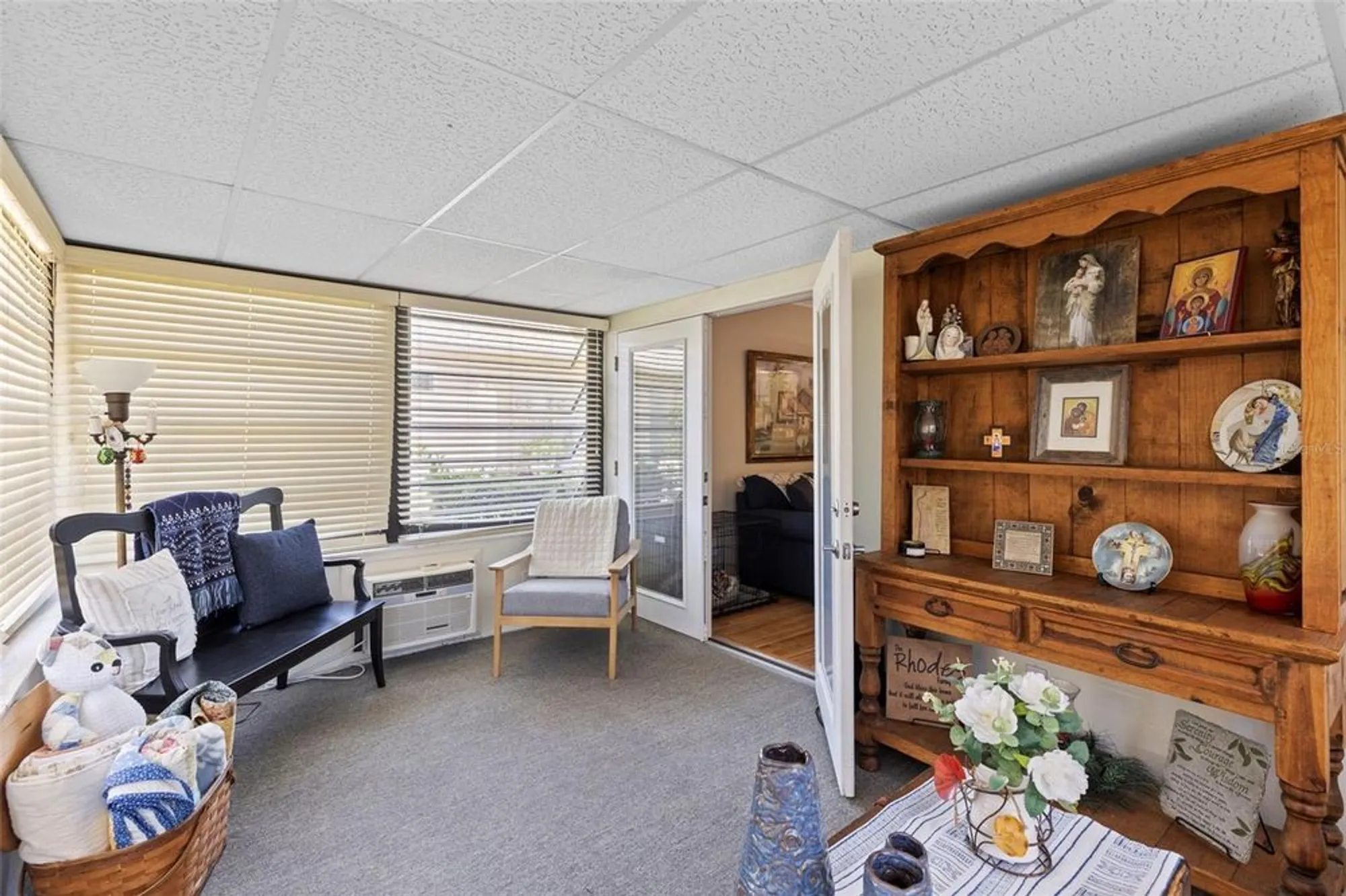 Property Slideshow image 4 of 32 | 2735 sherbrooke ln d, Palm Harbor, FL, 34684