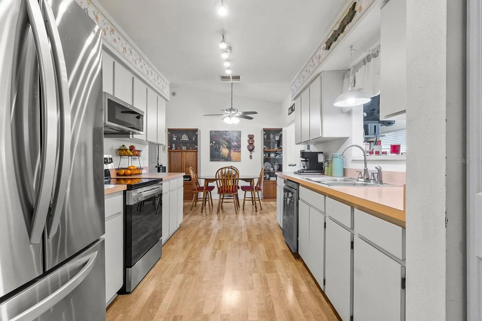 Property Slideshow image 4 of 33 | 4846 colonnades club blvd, Lakeland, FL, 33811