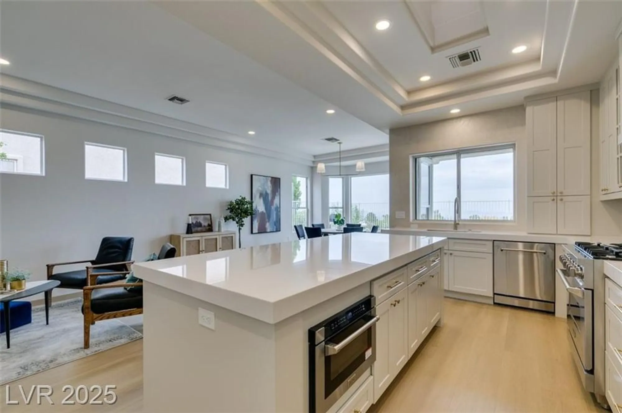 Property Slideshow image 22 of 39 | 2104 hot oak ridge st, Las Vegas, NV, 89134