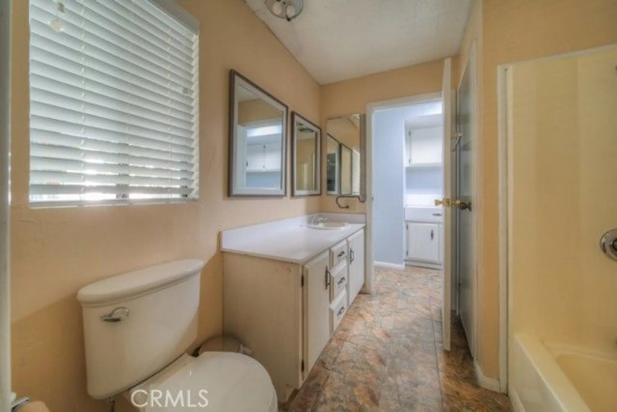 Property Slideshow image 23 of 30 | 38023 via vela, Murrieta, CA, 92563