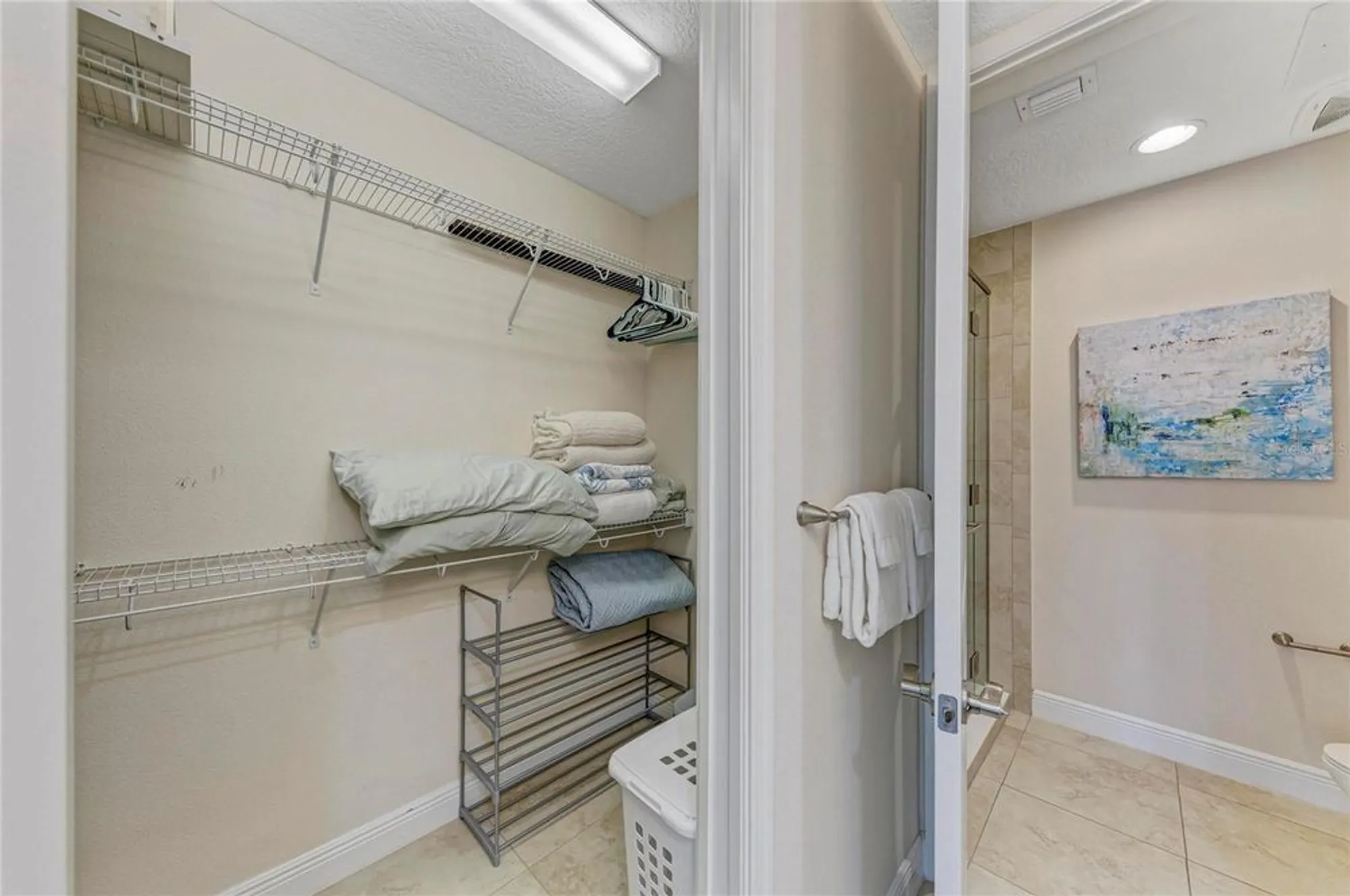 Property Slideshow image 24 of 100 | 391 aruba cir unit 101, Bradenton, FL, 34209