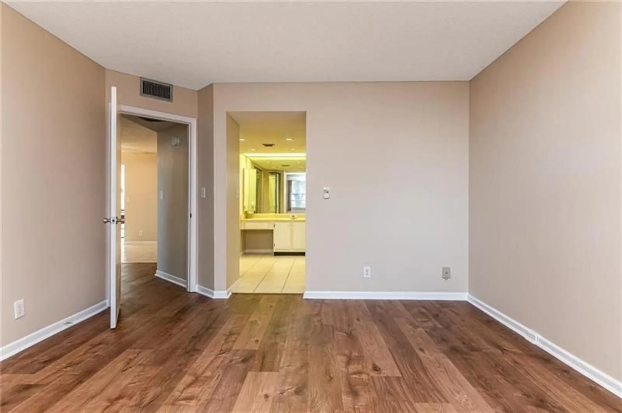 Property Slideshow image 11 of 25 | 1601 abaco dr d1, Coconut Creek, FL, 33066