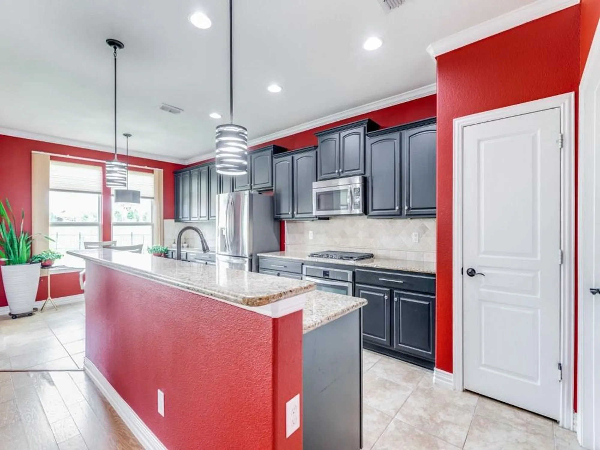Property Slideshow image 9 of 32 | 7278 honeybee ln, Frisco, TX, 75036