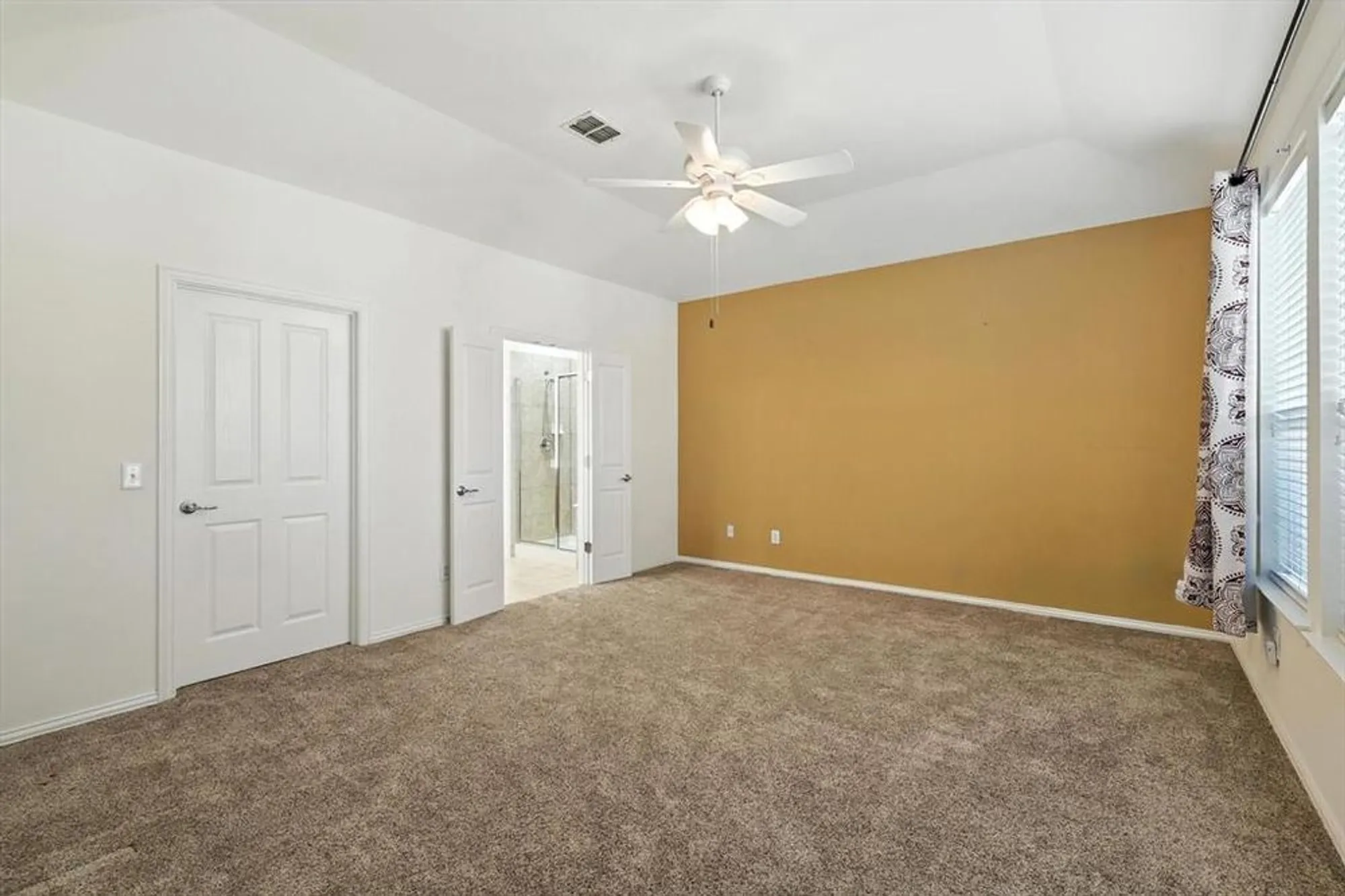 Property Slideshow image 14 of 39 | 7543 angel trace dr, Frisco, TX, 75036