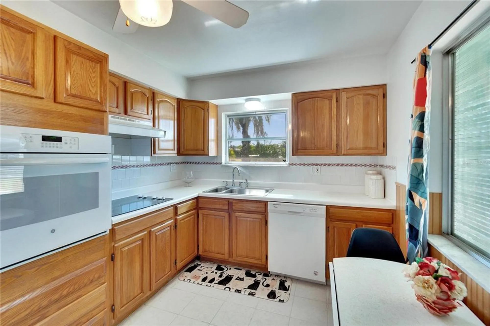 Property Slideshow image 13 of 47 | 1535 council dr, Sun City Center, FL, 33573