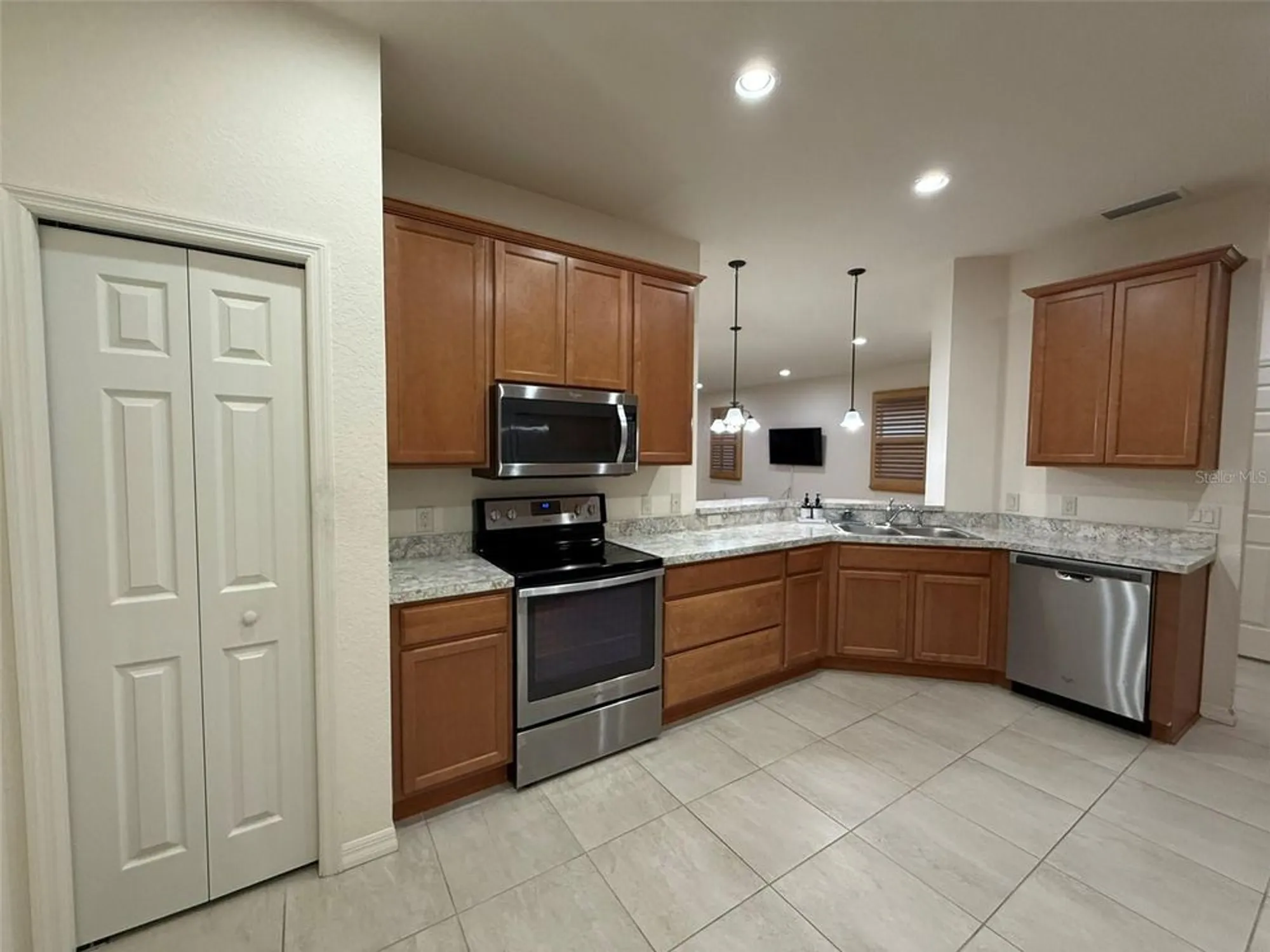Property Slideshow image 12 of 32 | 1579 vienna square dr, Winter Haven, FL, 33884