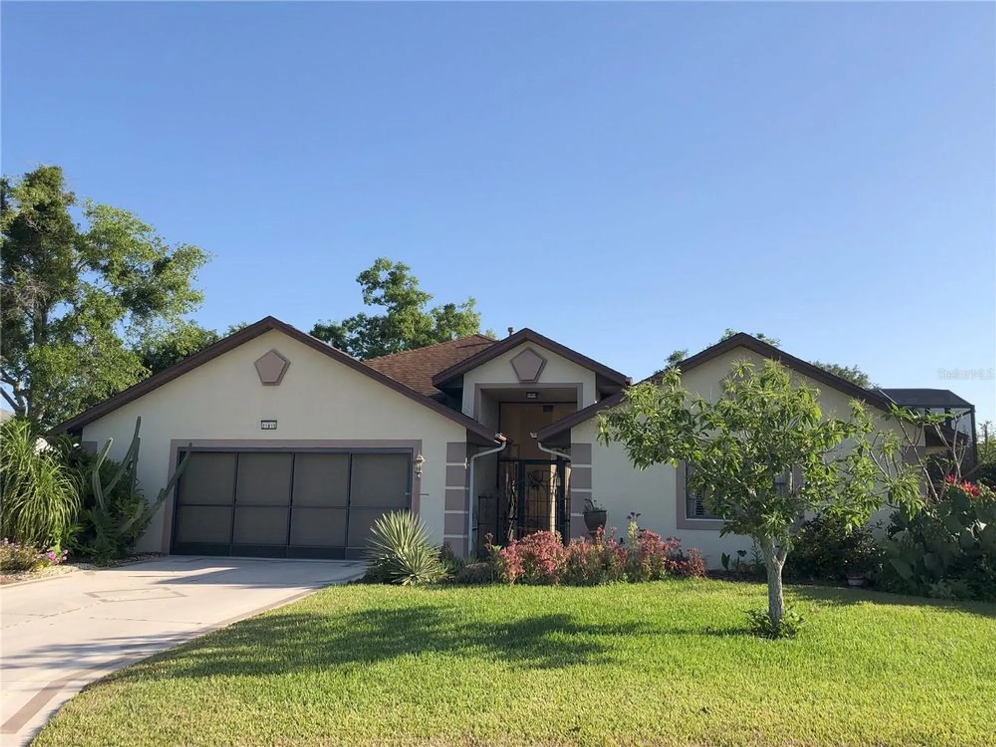 Property Slideshow image 2 of 69 | 21815 tartan st, Leesburg, FL, 34748