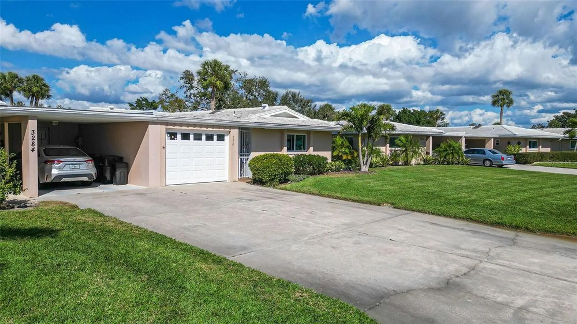 Property Slideshow image 5 of 78 | 3278 village green dr # 1024, Sarasota, FL, 34239