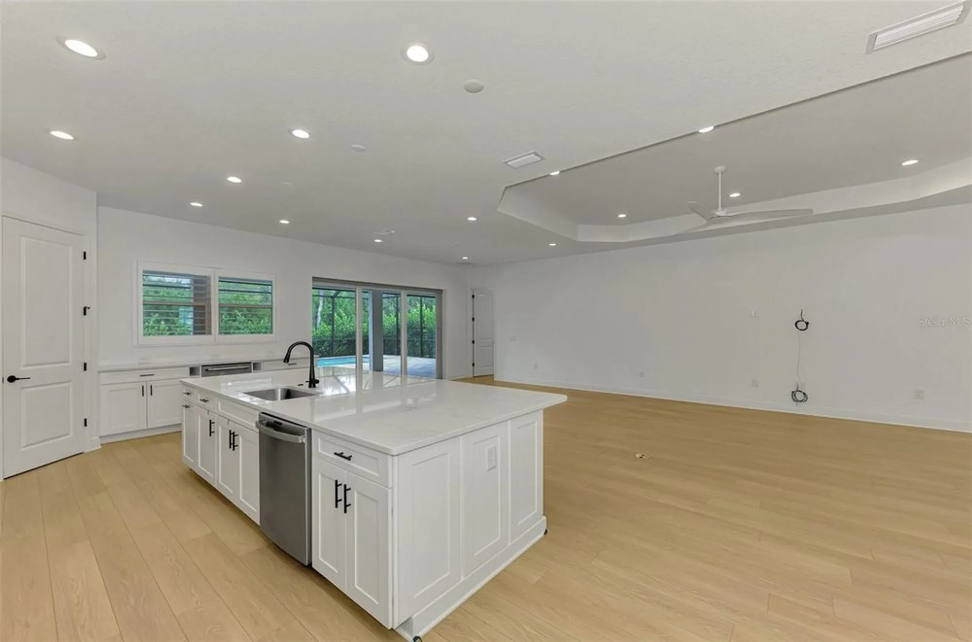 Property Slideshow image 25 of 92 | 21353 holmes cir, Venice, FL, 34293