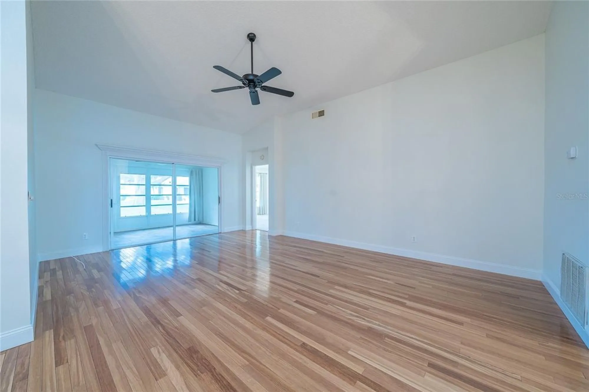 Property Slideshow image 15 of 39 | 607 manchester woods dr # 84, Sun City Center, FL, 33573