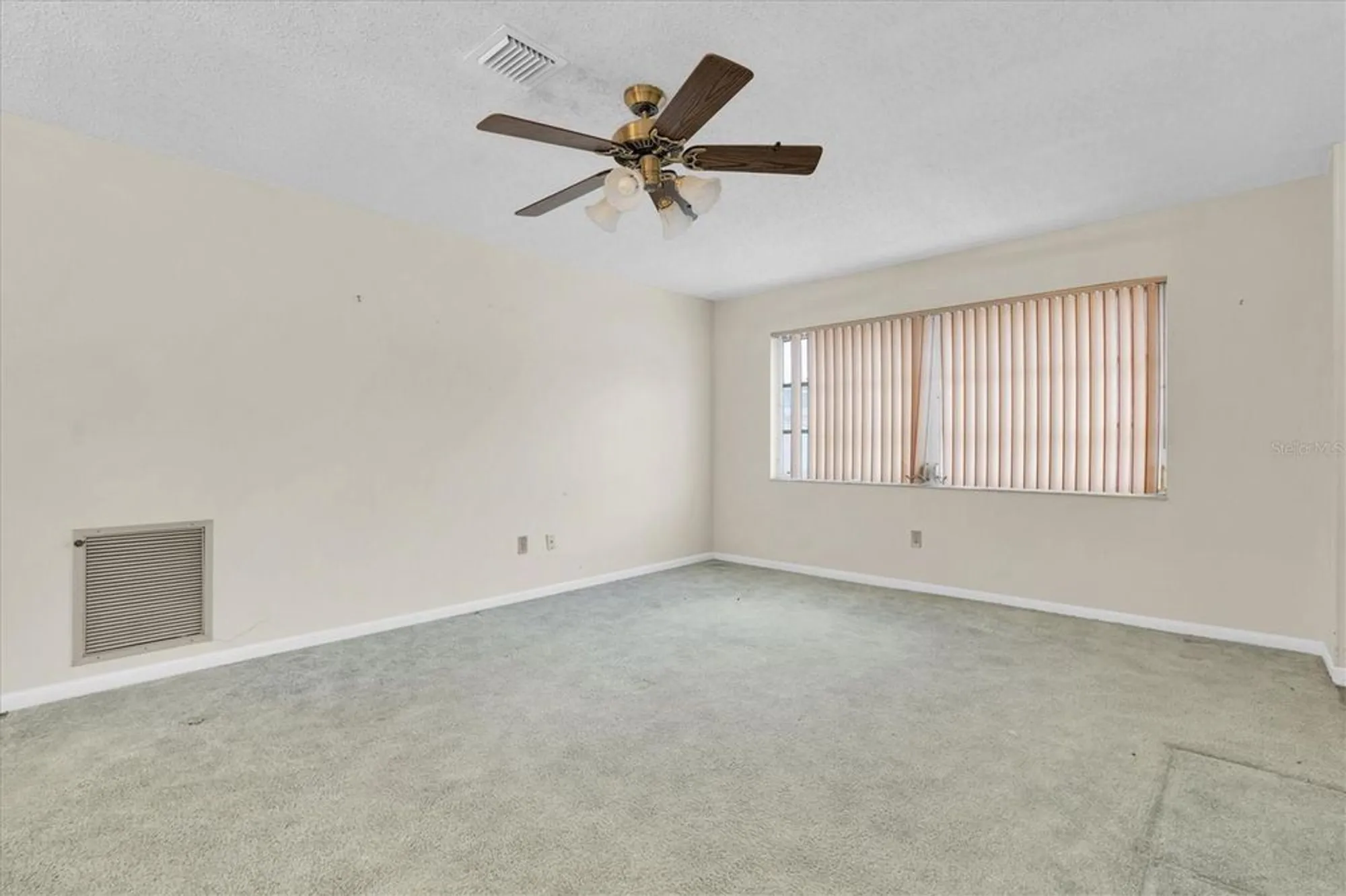 Property Slideshow image 4 of 27 | 7000 lafayette, Pinellas Park, FL, 33781