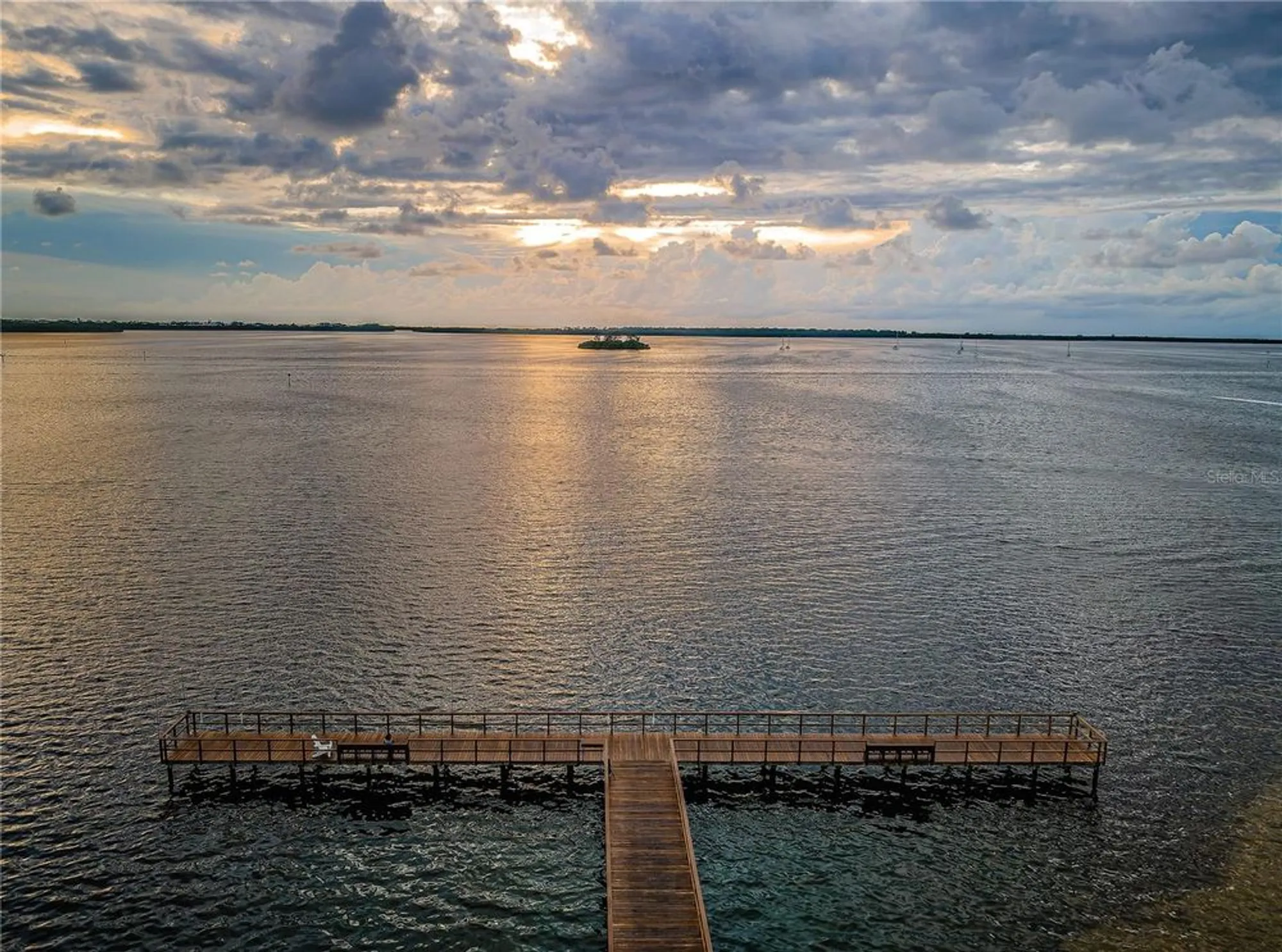 Property Slideshow image 2 of 57 | 634 edgewater dr 644, Dunedin, FL, 34698