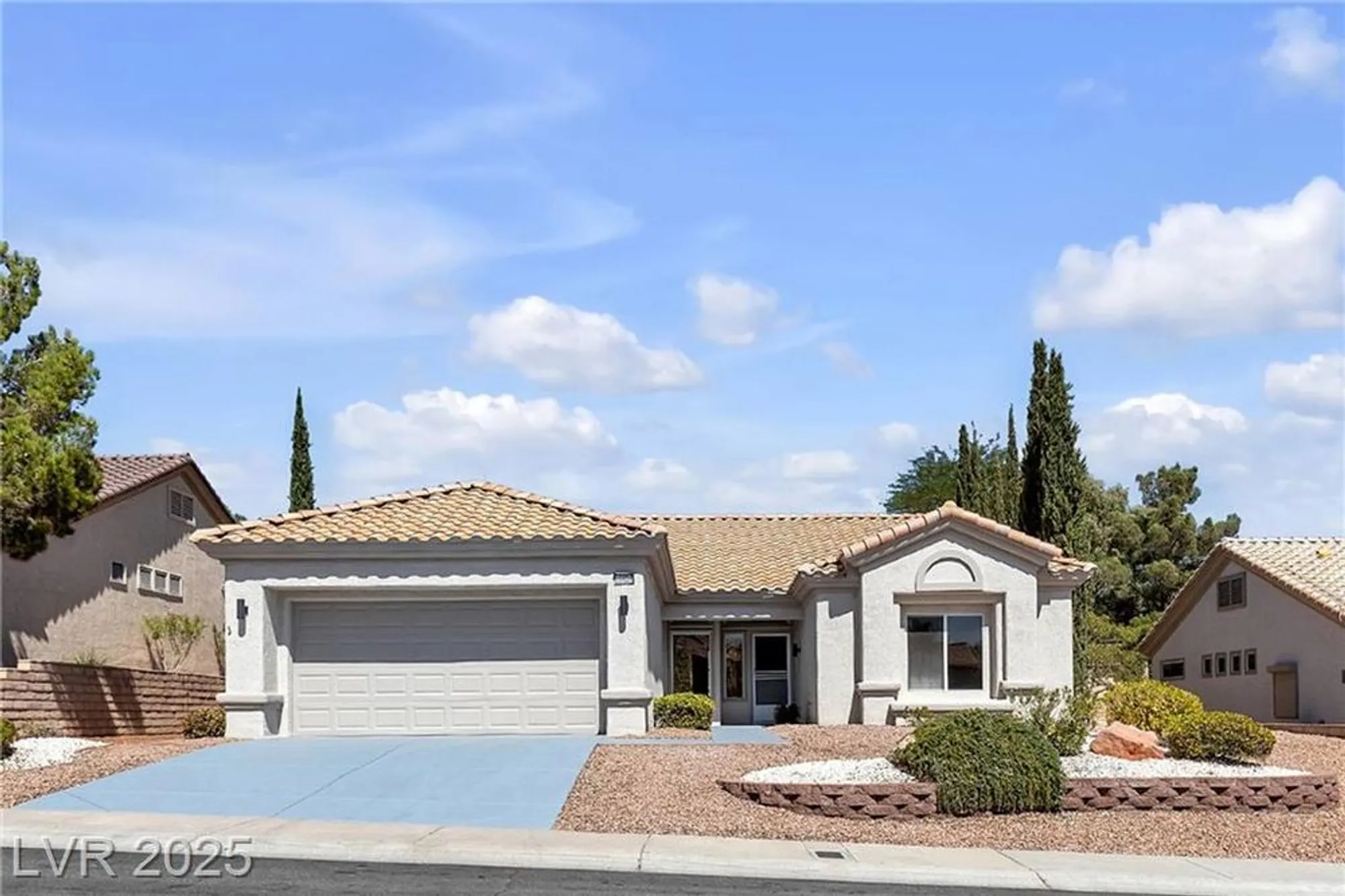 Property Slideshow image 2 of 51 | 10636 argents hill dr, Las Vegas, NV, 89134