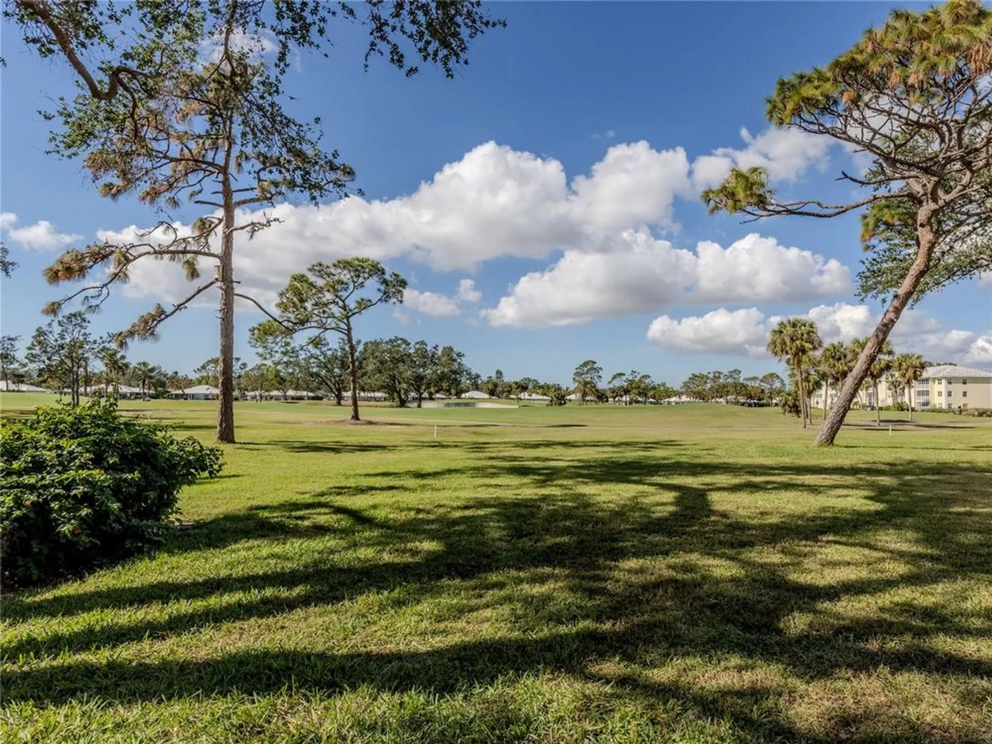 Property Slideshow image 29 of 68 | 437 cerromar ln unit 312, Venice, FL, 34293