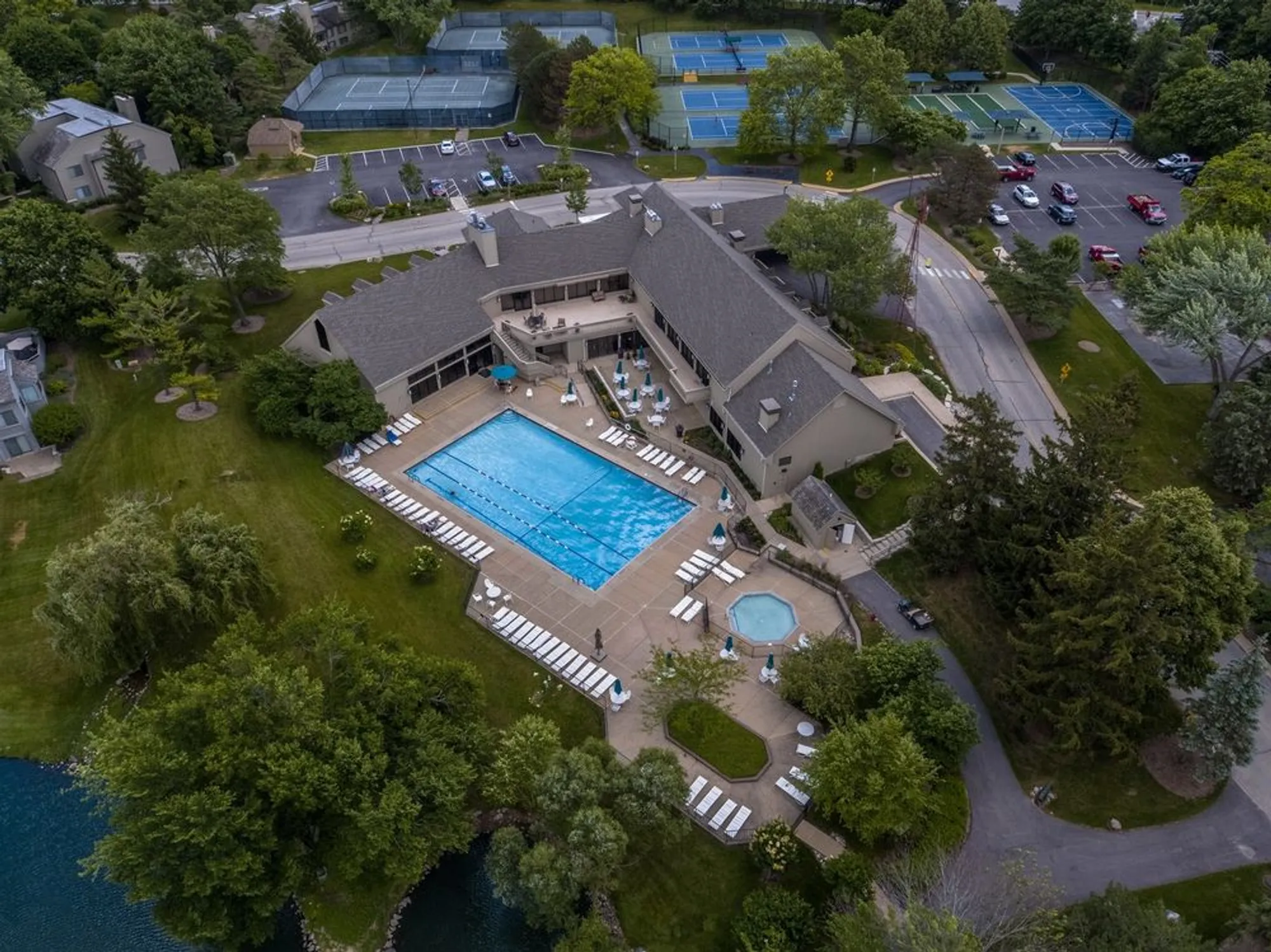 Property Slideshow image 31 of 32 | 78a foxwood ln # m169, Lake Barrington, IL, 60010