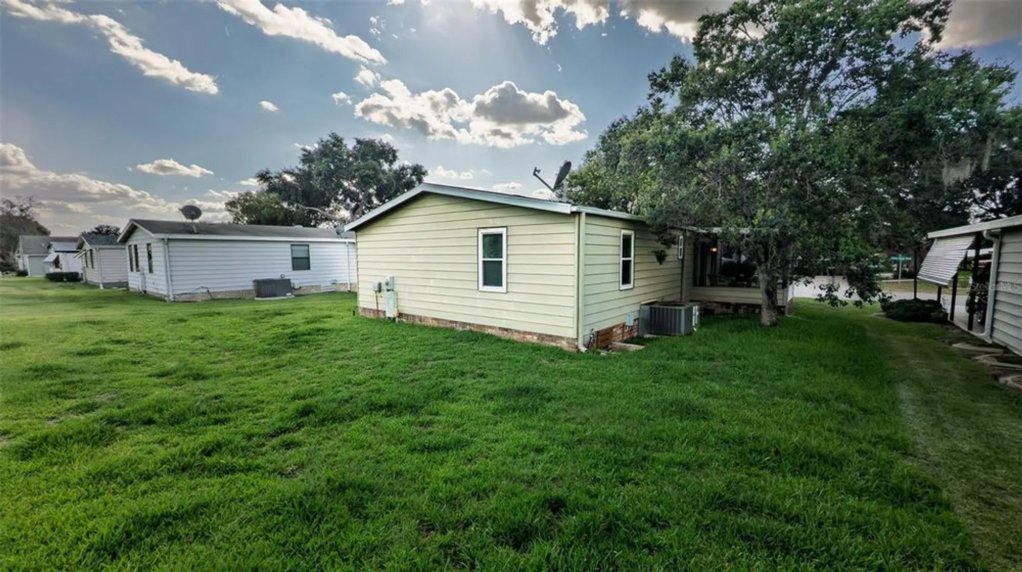 Property Slideshow image 18 of 25 | 1725 hilton head blvd, Lady Lake, FL, 32159