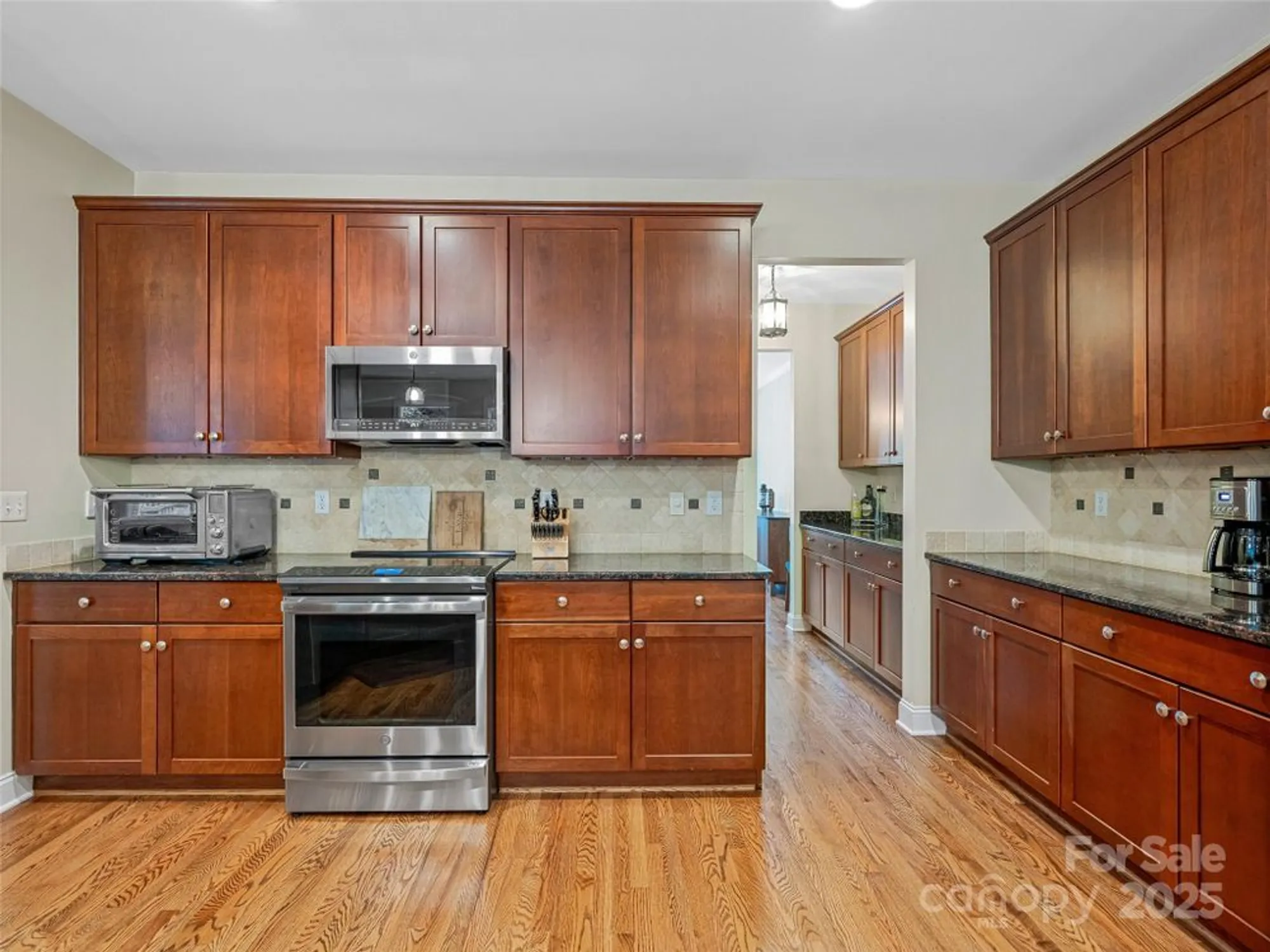 Property Slideshow image 15 of 36 | 257 fennel dun cir, Biltmore Lake, NC, 28715