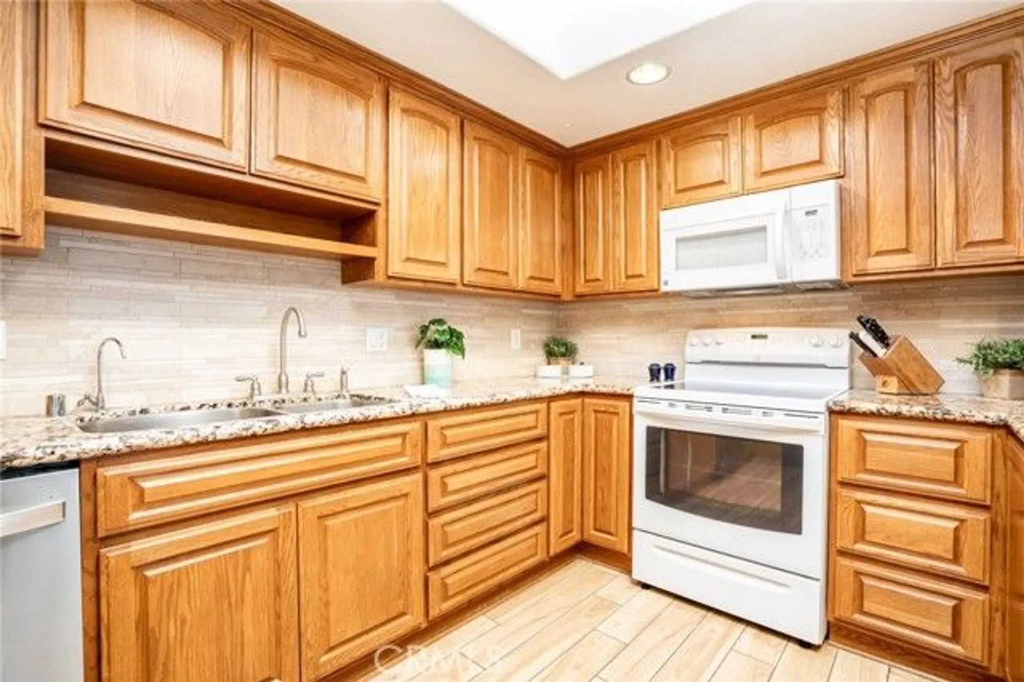 Property Slideshow image 11 of 39 | 1310 knollwood rd apt 43a, Seal Beach, CA, 90740