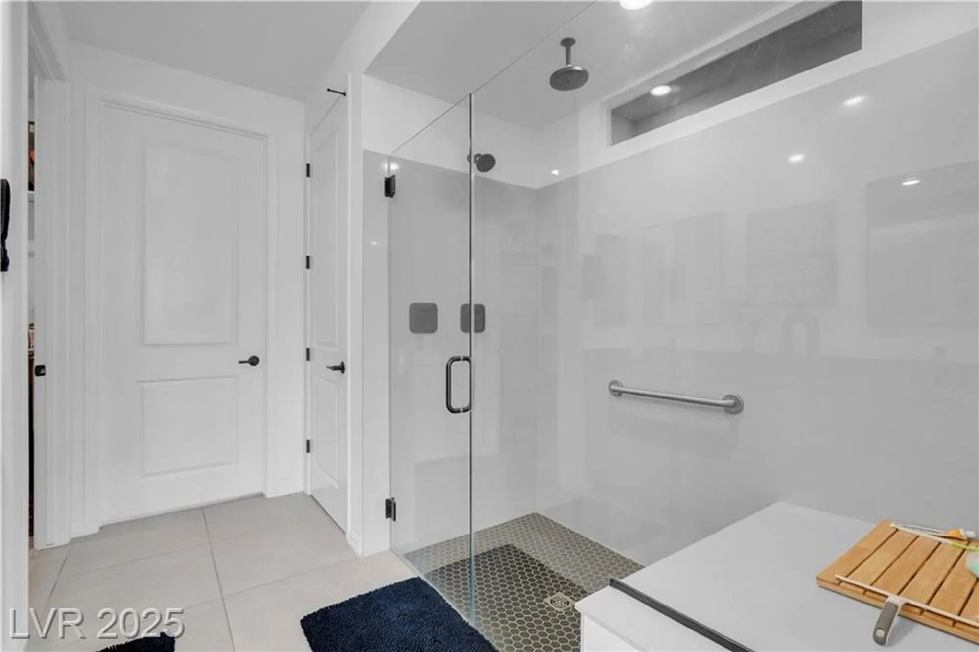 Property Slideshow image 29 of 69 | 124 lake oasis st, Henderson, NV, 89011