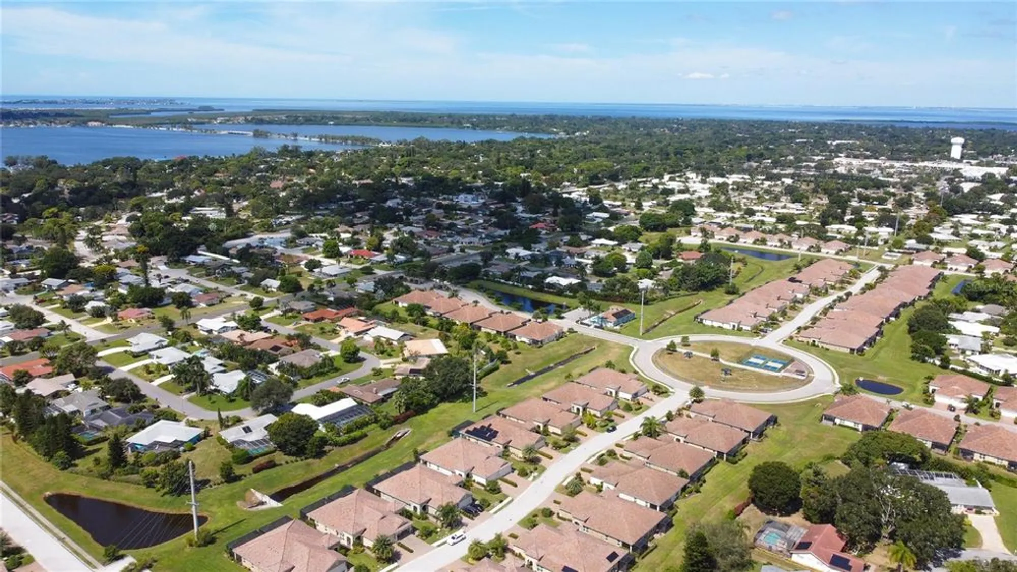 Property Slideshow image 35 of 37 | 7104 playa bella dr, Bradenton, FL, 34209