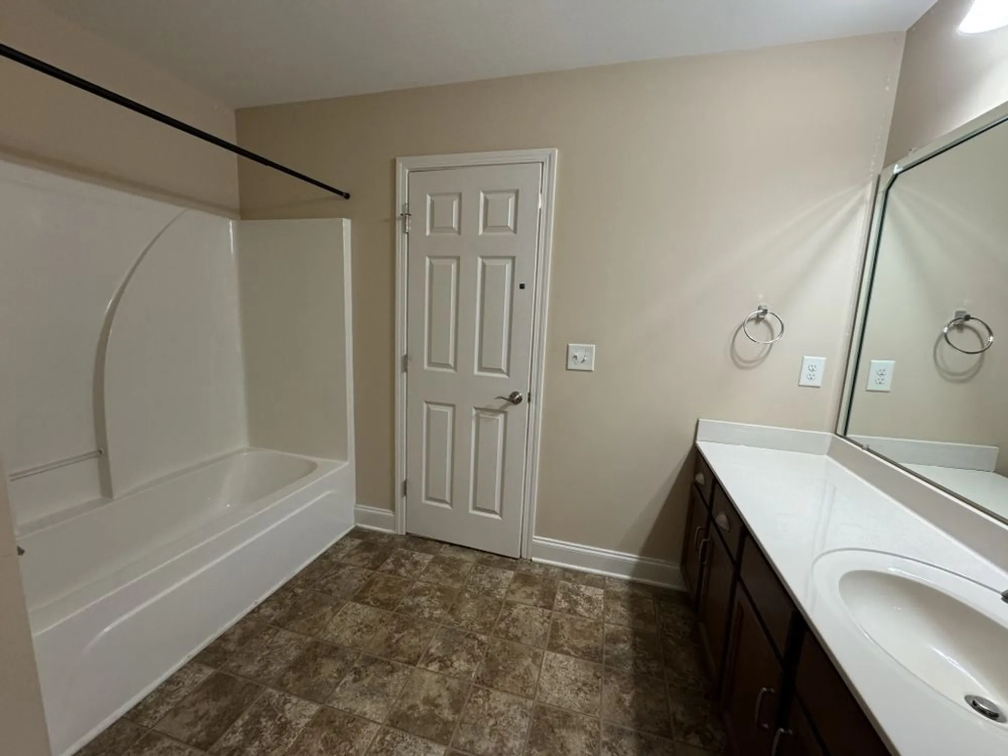 Property Slideshow image 24 of 39 | 609 saddlestone dr, Lebanon, TN, 37090