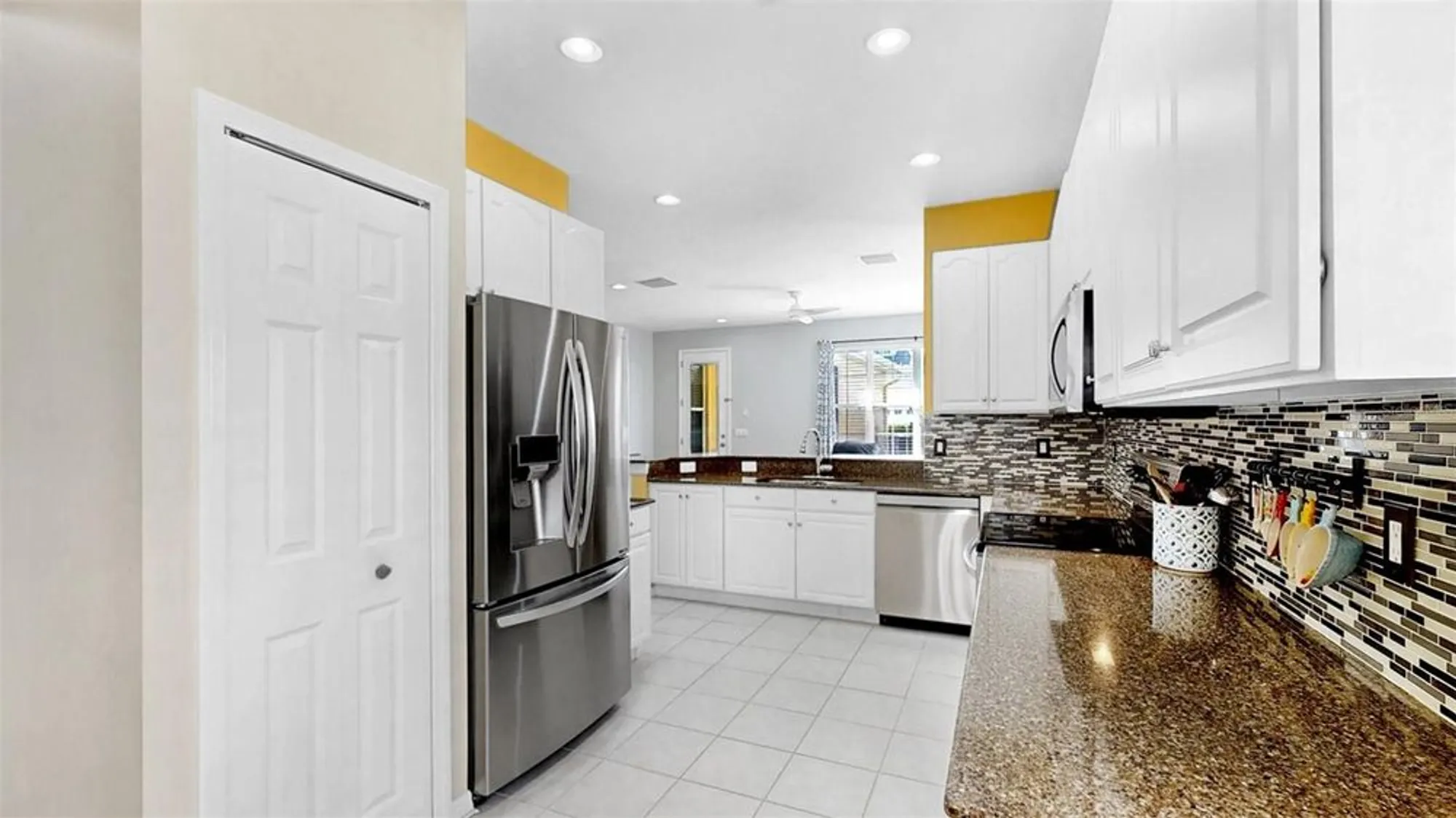 Property Slideshow image 24 of 57 | 203 oceania ct, Apollo Beach, FL, 33572