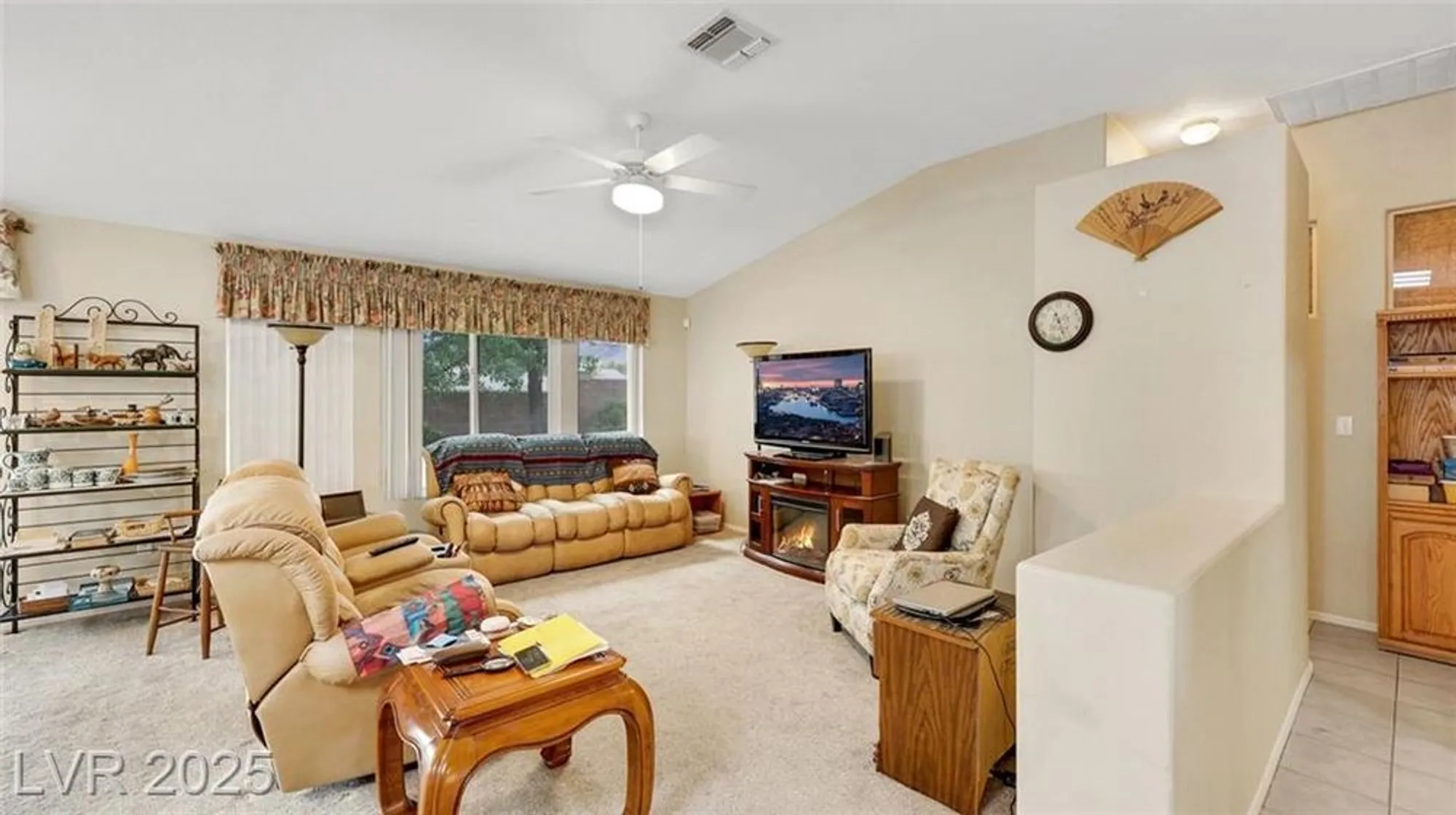 Property Slideshow image 12 of 31 | 2075 joy view ln, Henderson, NV, 89012