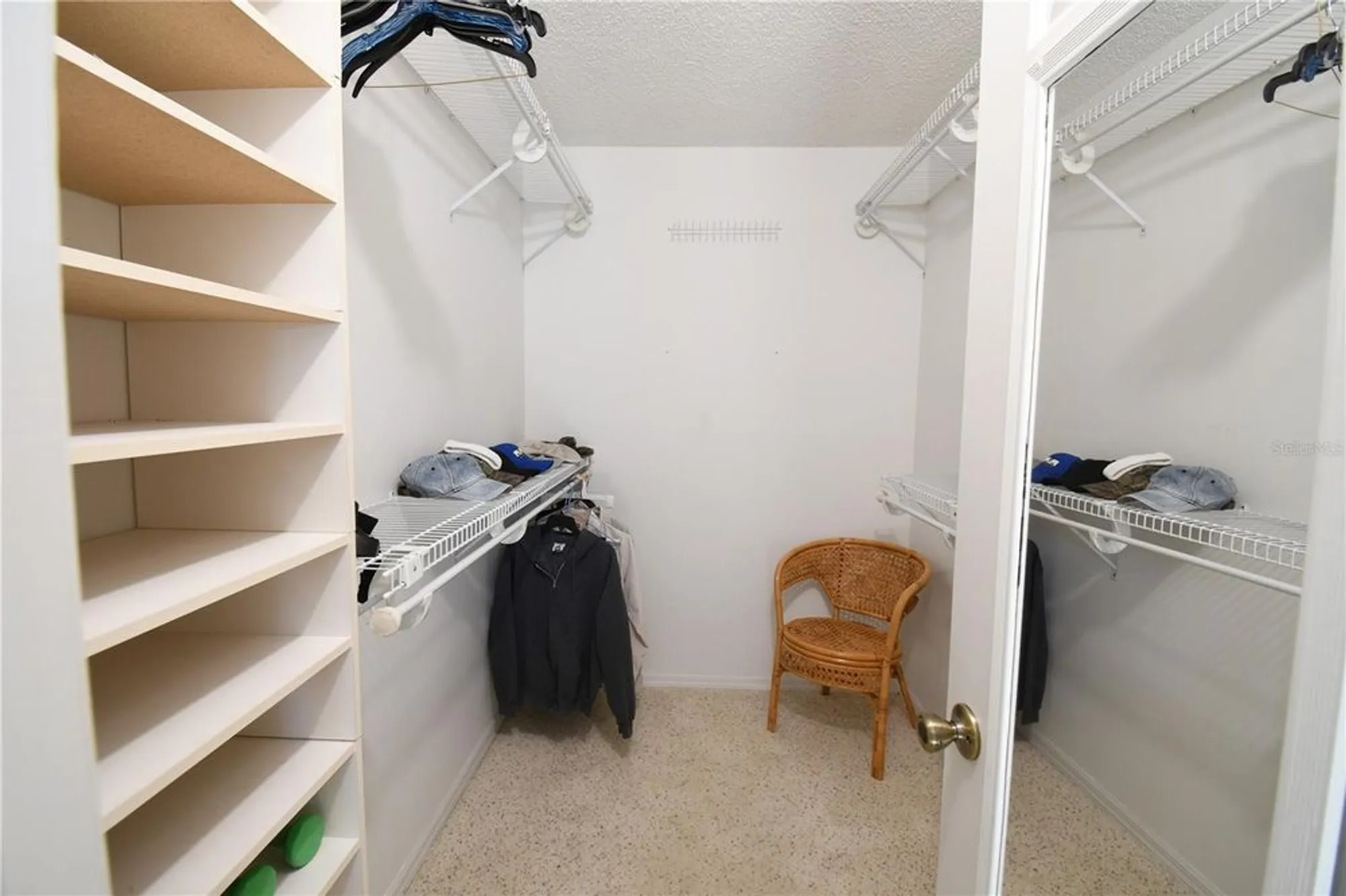 Property Slideshow image 12 of 27 | 17937 se 107th ter, Summerfield, FL, 34491