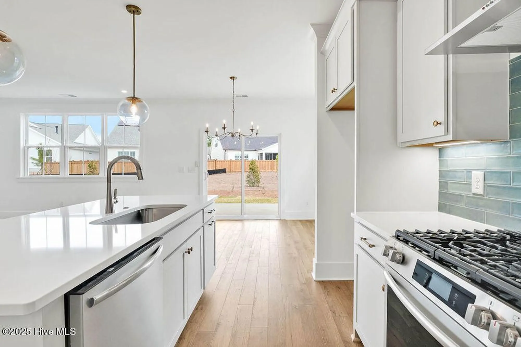 Property Slideshow image 6 of 33 | 201 longhill dr, Wilmington, NC, 28412