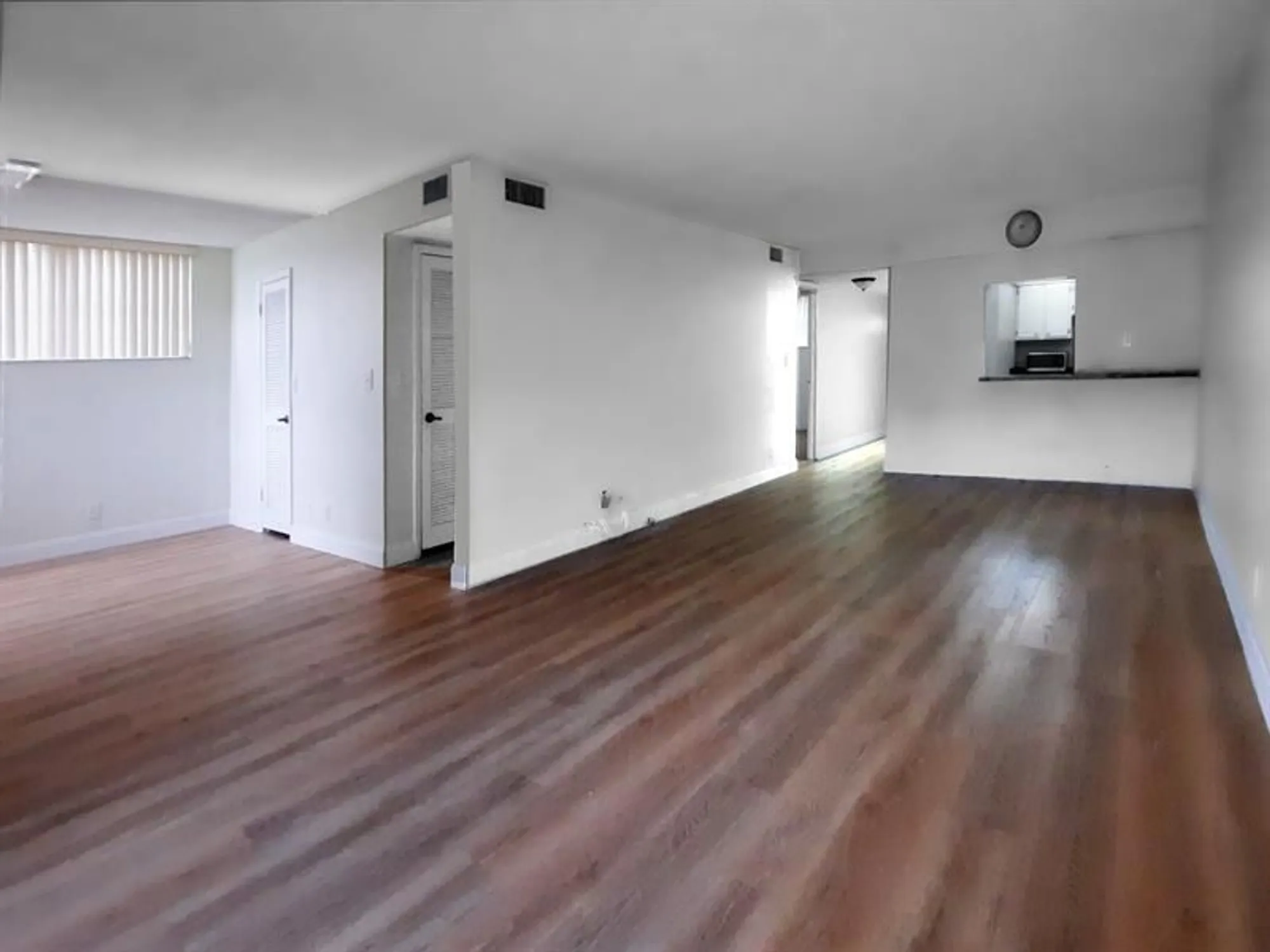 Property Slideshow image 5 of 21 | 9420 s hollybrook lake dr 201, Pembroke Pines, FL, 33025