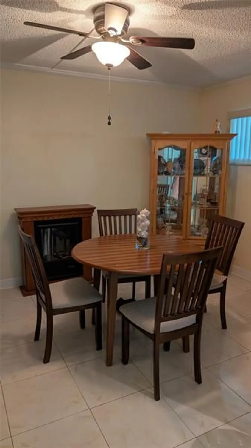 Property Slideshow image 3 of 9 | 9300 n hollybrook lake dr apt 106, Pembroke Pines, FL, 33025