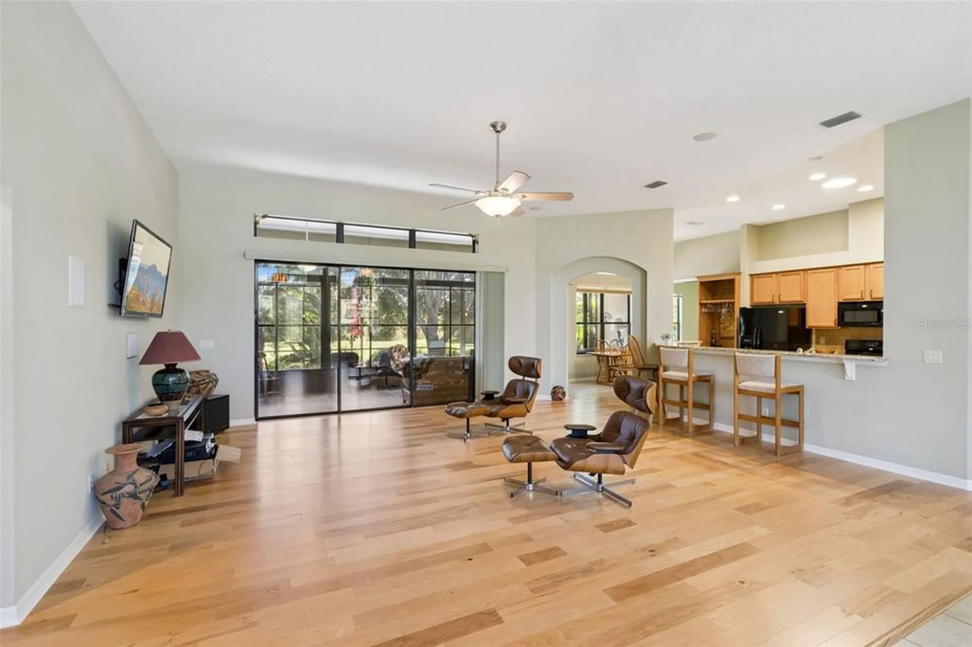 Property Slideshow image 10 of 47 | 27238 stoney brook dr, Leesburg, FL, 34748