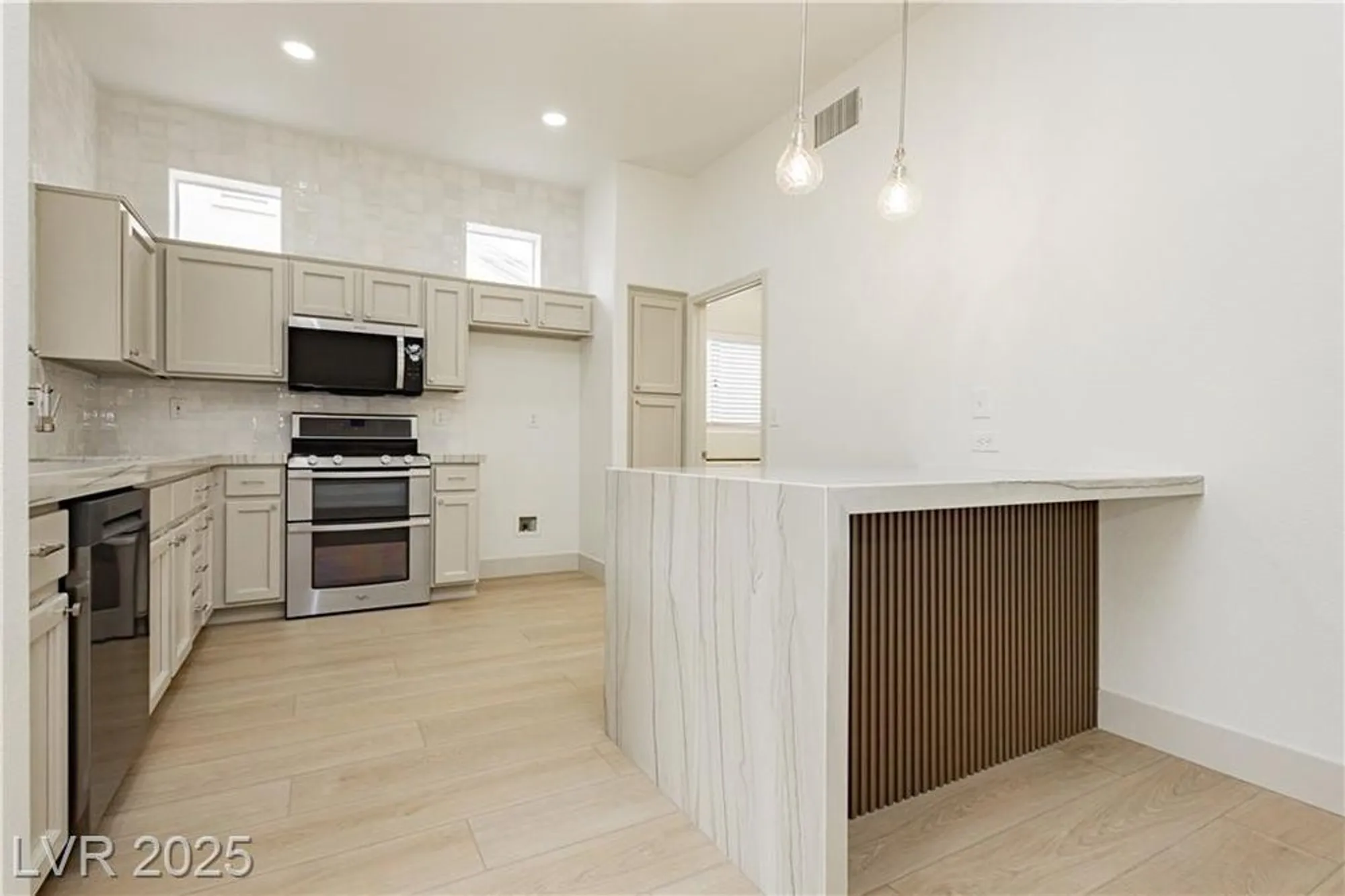 Property Slideshow image 15 of 46 | 10309 georgetown pl, Las Vegas, NV, 89134