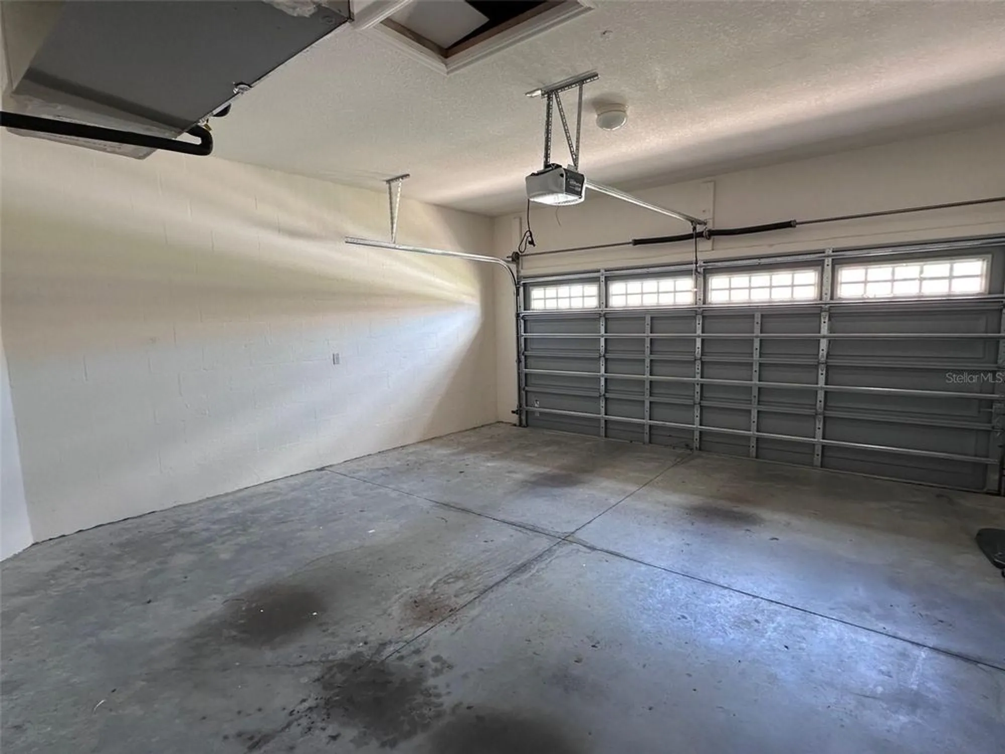 Property Slideshow image 7 of 17 | 1224 vienna square dr, Winter Haven, FL, 33884