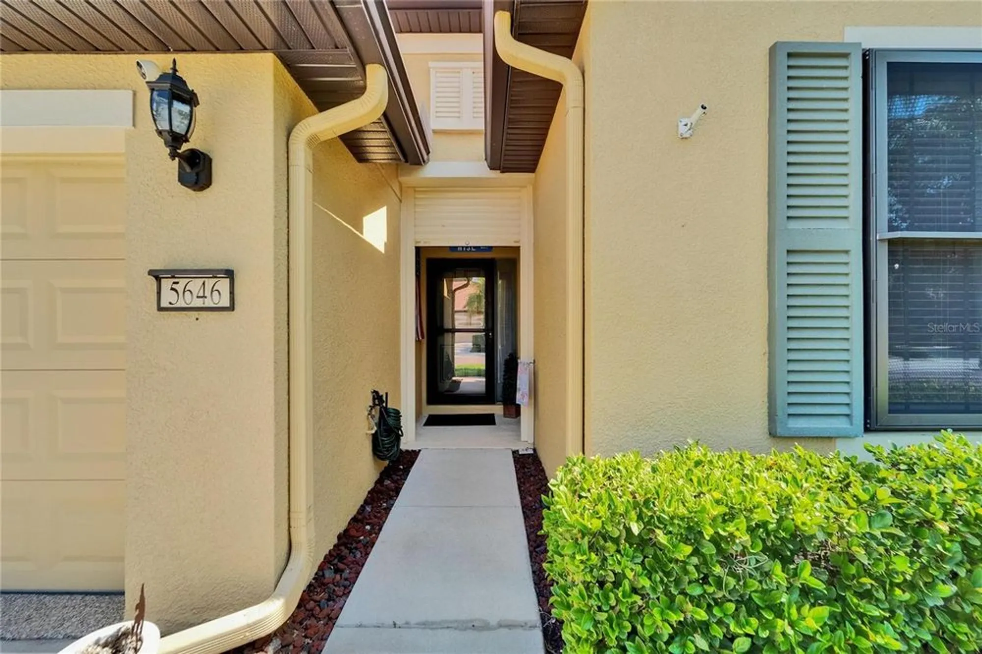 Property Slideshow image 10 of 93 | 5646 sunset falls dr, Apollo Beach, FL, 33572