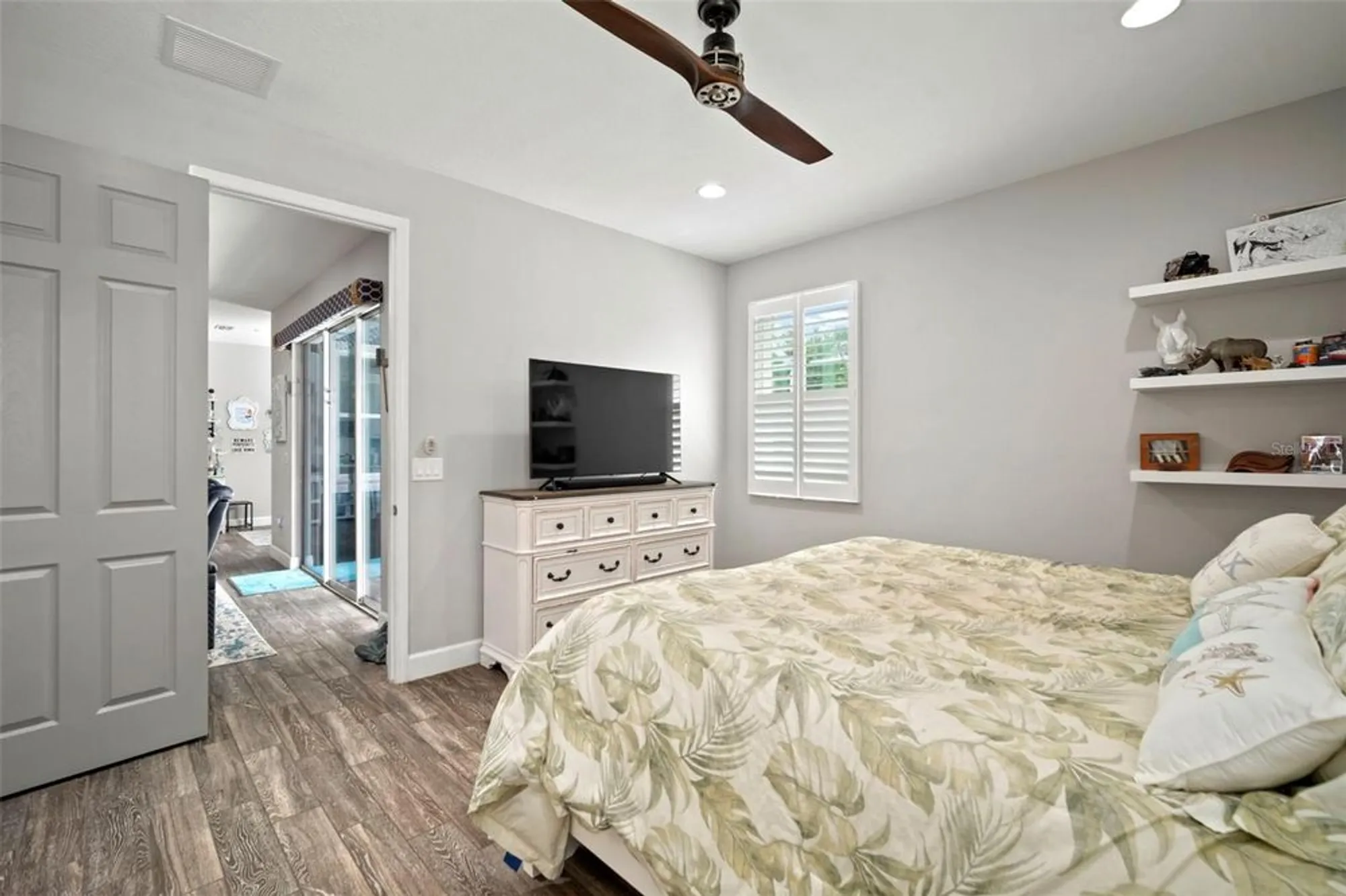 Property Slideshow image 33 of 94 | 5125 admiral pointe dr, Apollo Beach, FL, 33572