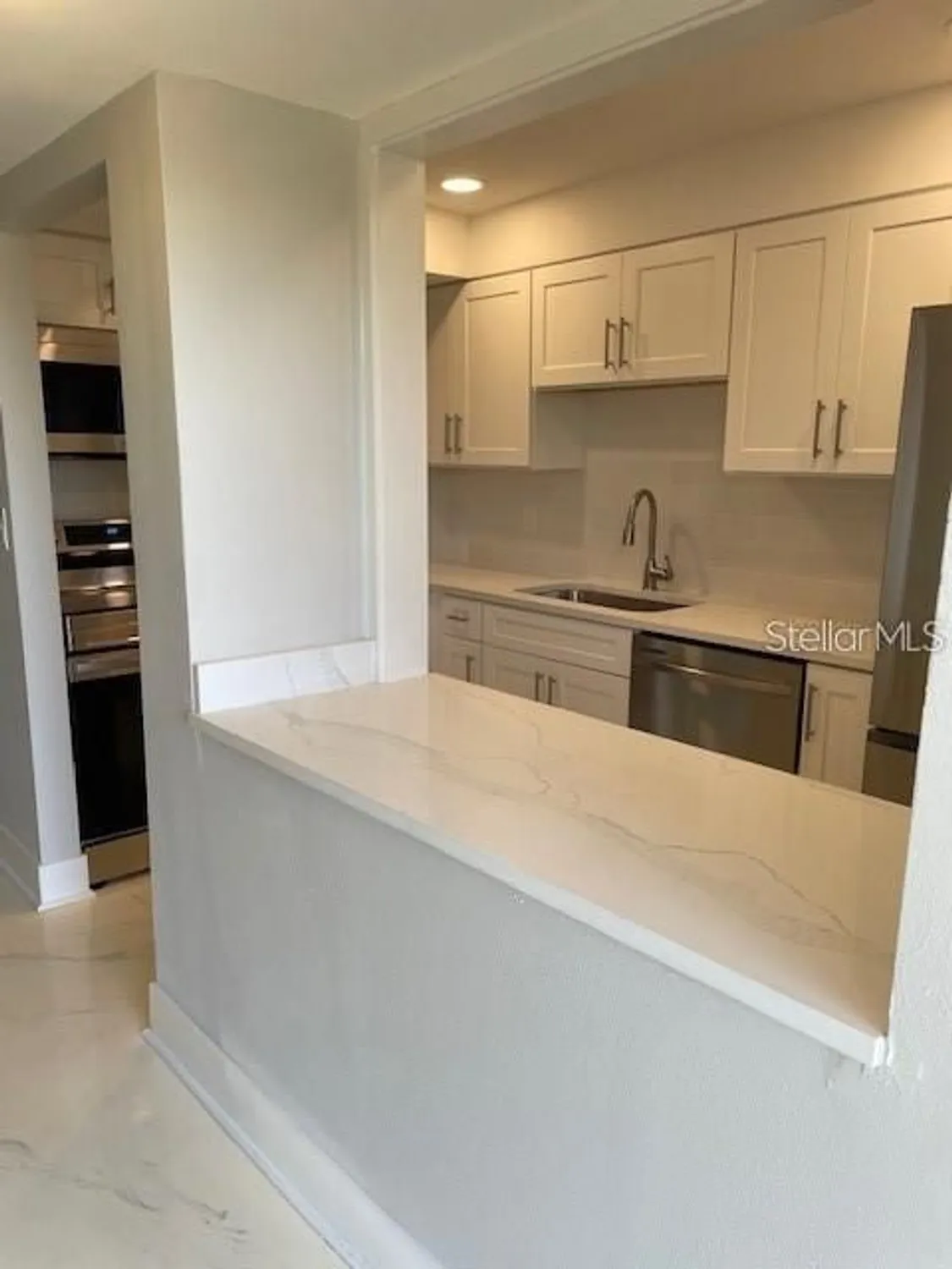 Property Slideshow image 5 of 35 | 1 boca ciega point blvd apt 115, Saint Petersburg, FL, 33708