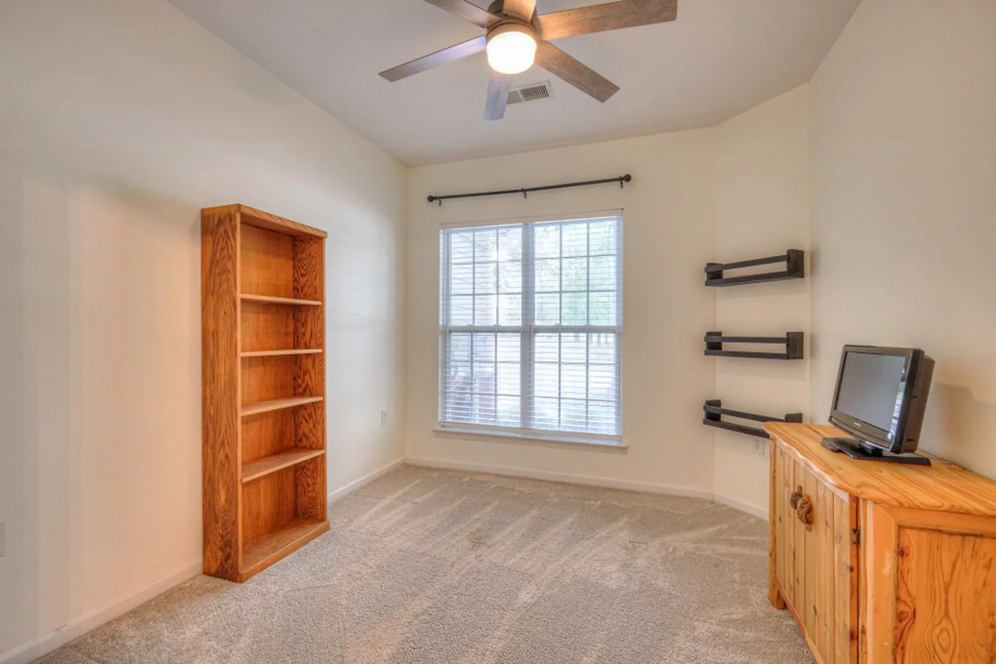 Property Slideshow image 23 of 43 | 107 old towne dr, Mount Juliet, TN, 37122