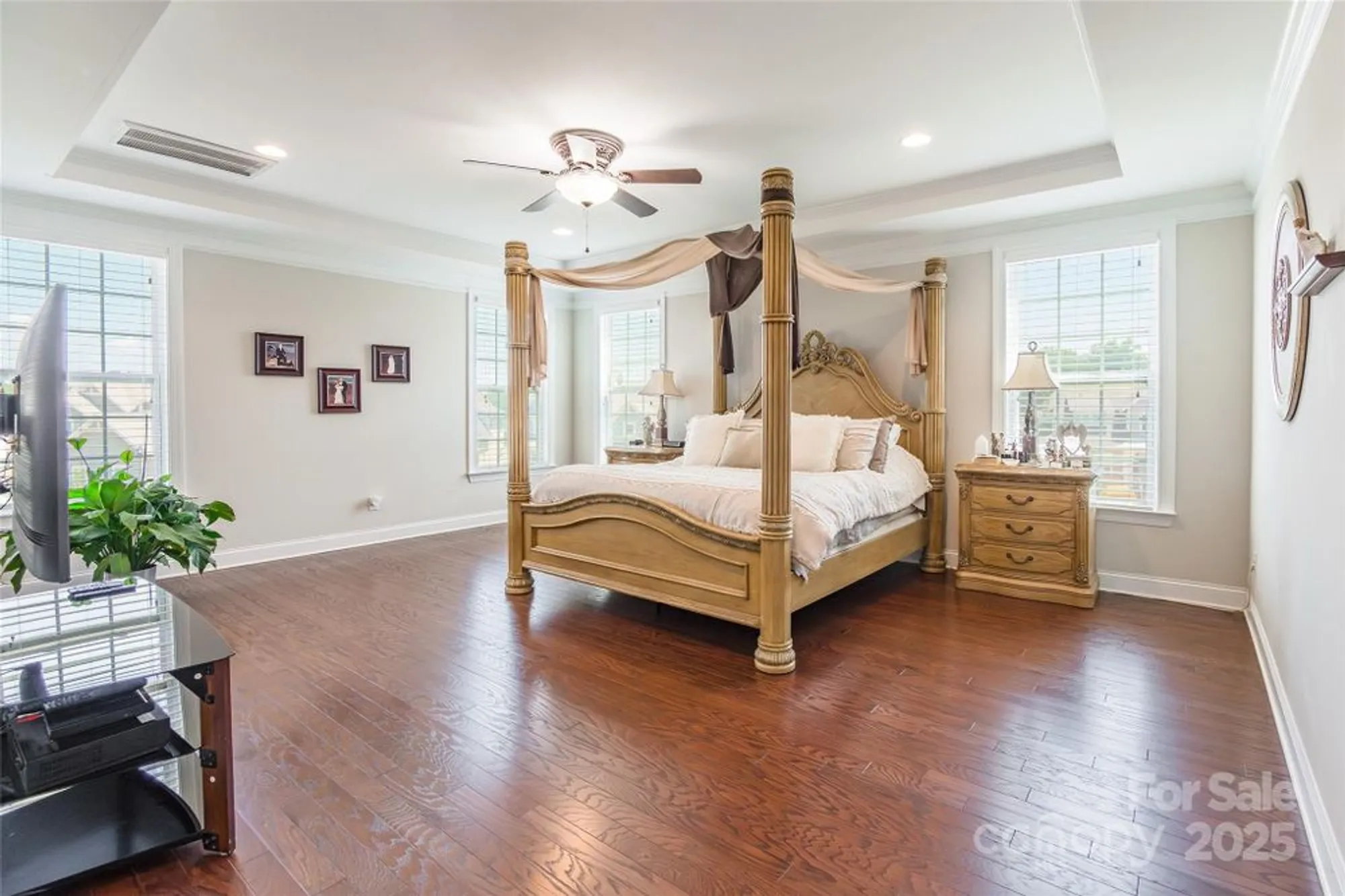 Property Slideshow image 15 of 46 | 208 canoe pole ln, Mooresville, NC, 28117