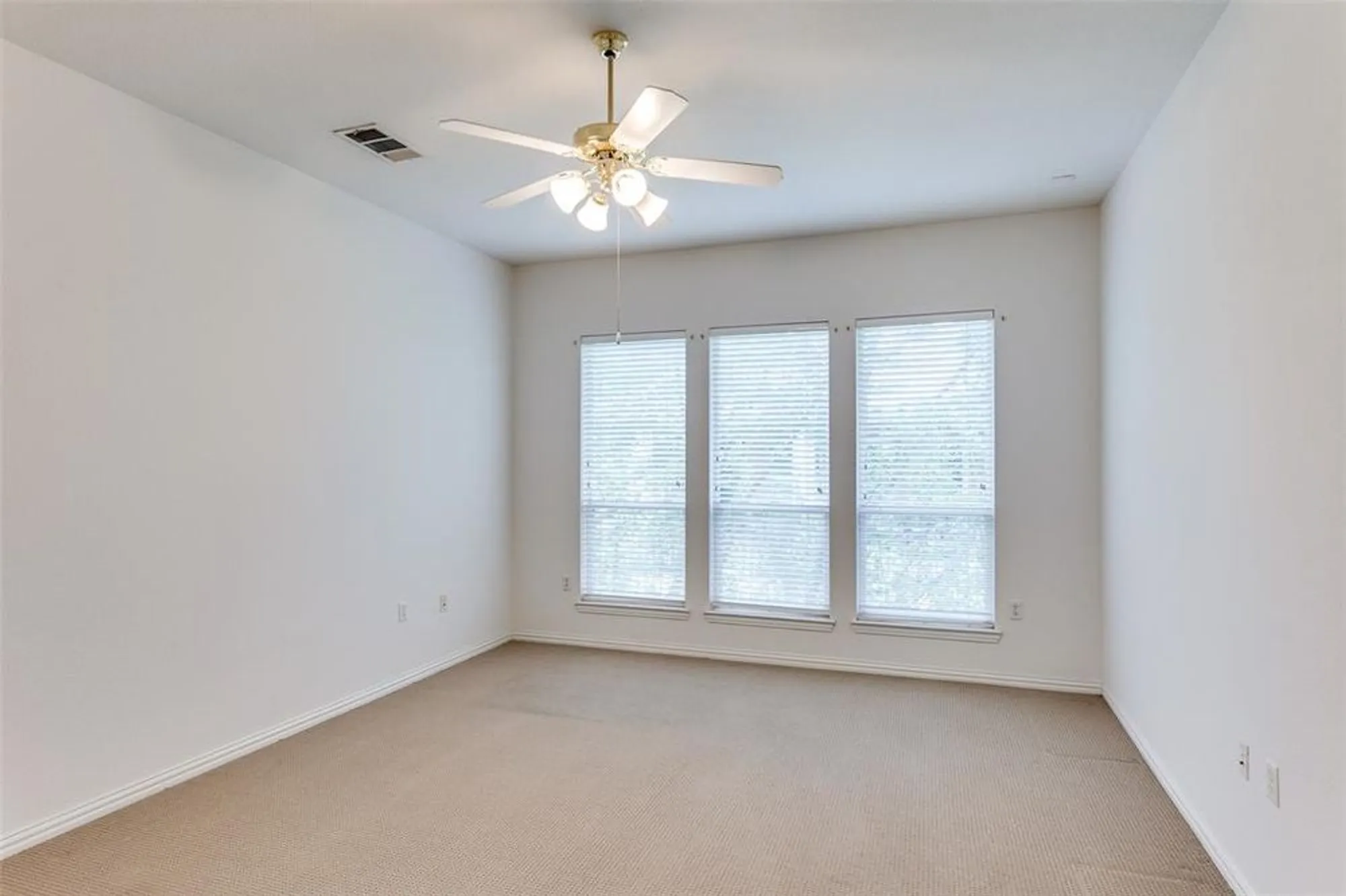 Property Slideshow image 16 of 40 | 351 southern hills dr, Fairview, TX, 75069