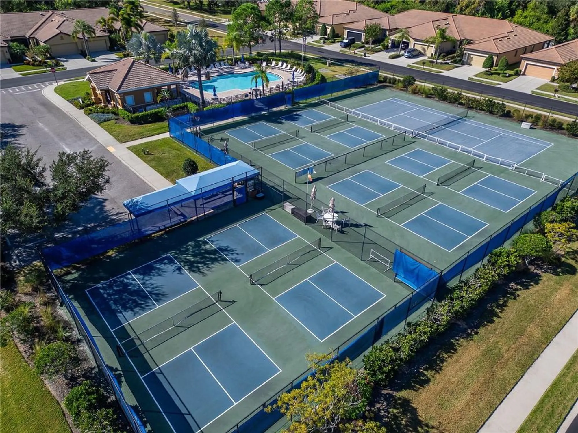 Property Slideshow image 70 of 72 | 420 cedar falls dr, Apollo Beach, FL, 33572