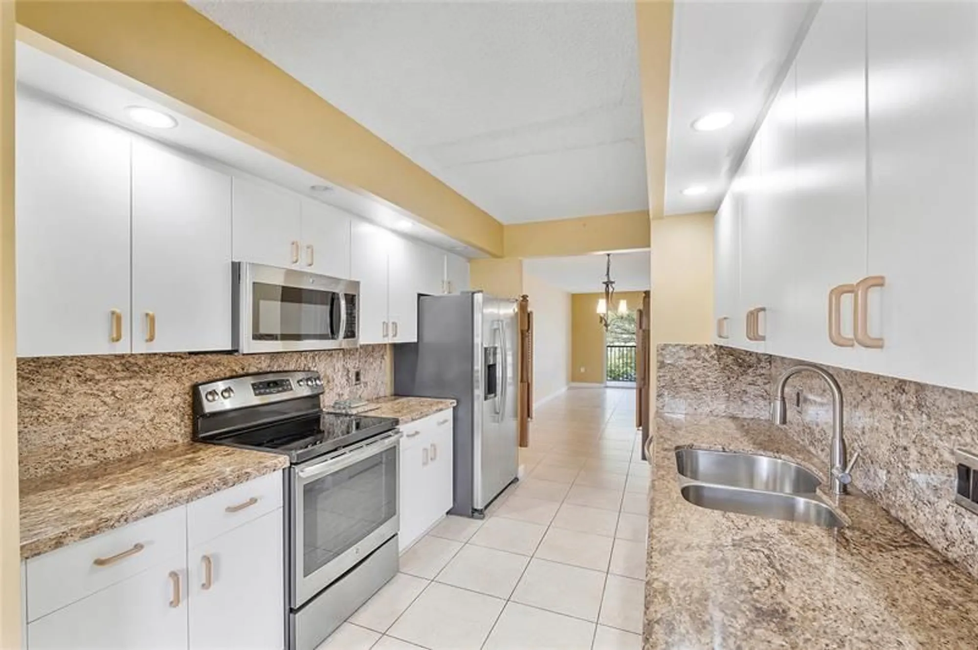 Property Slideshow image 7 of 44 | 13355 sw 16th ct 313e, Pembroke Pines, FL, 33027